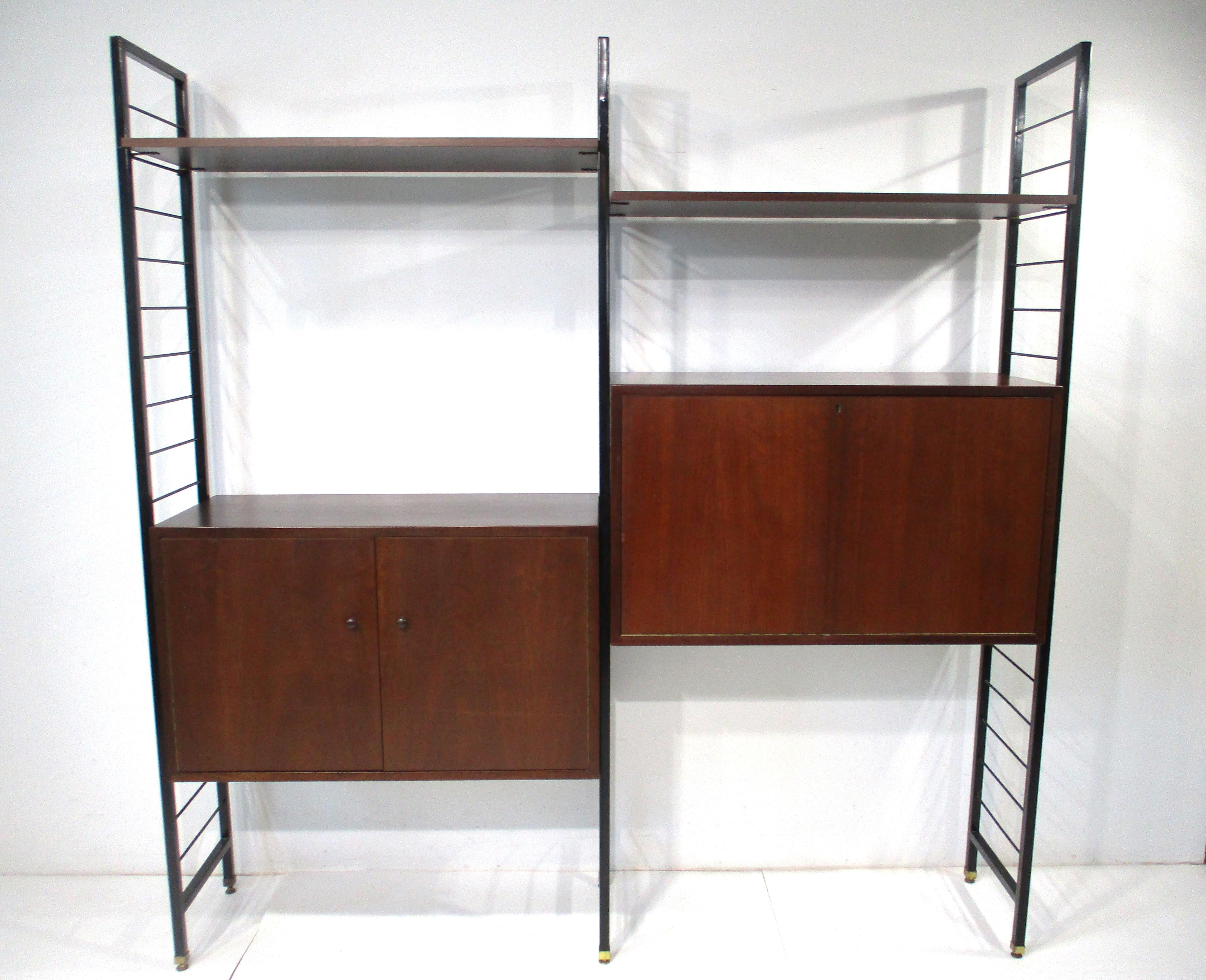 parete scrivania libreria