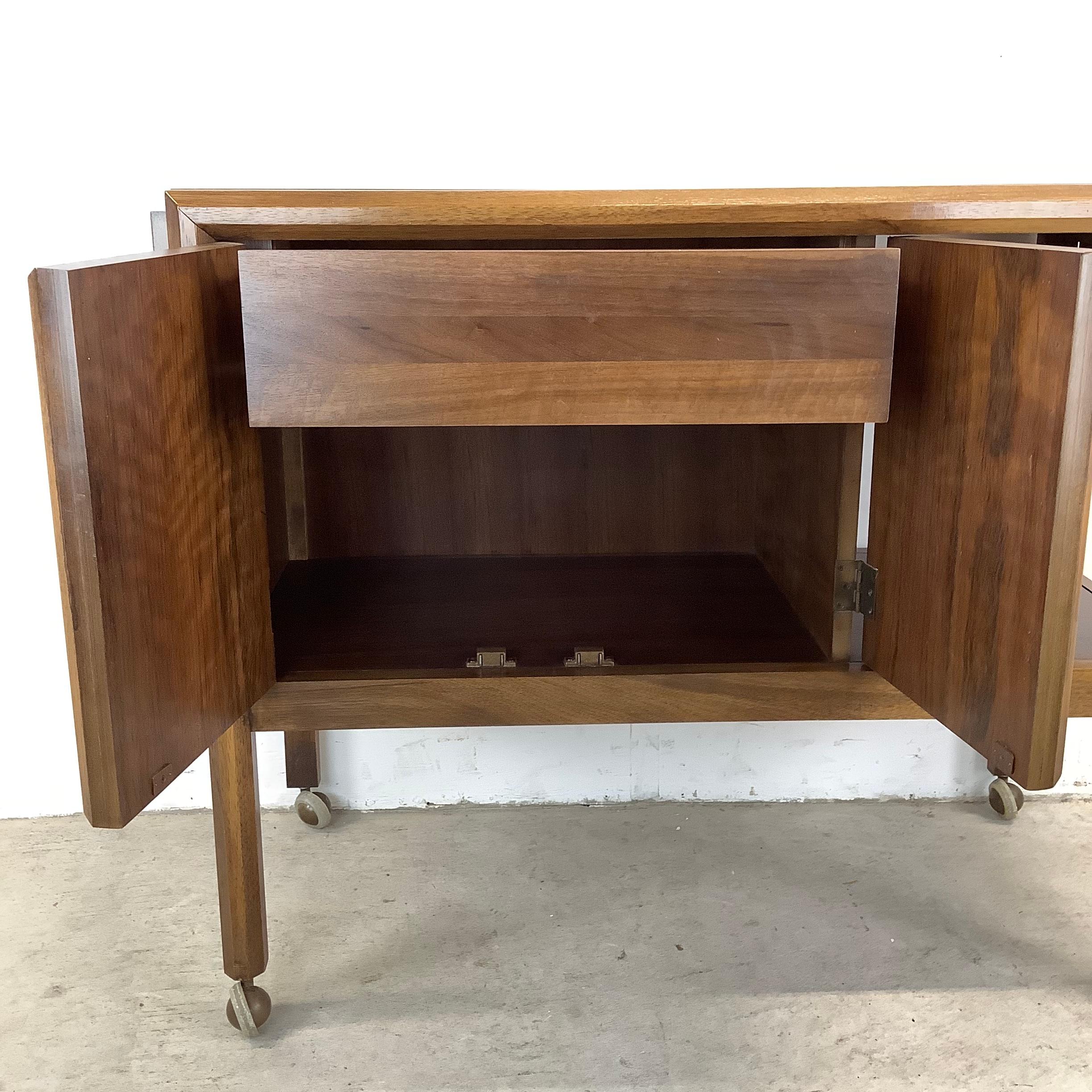 Mid-Century Walnut Bar Cart With Leaves For Sale 4