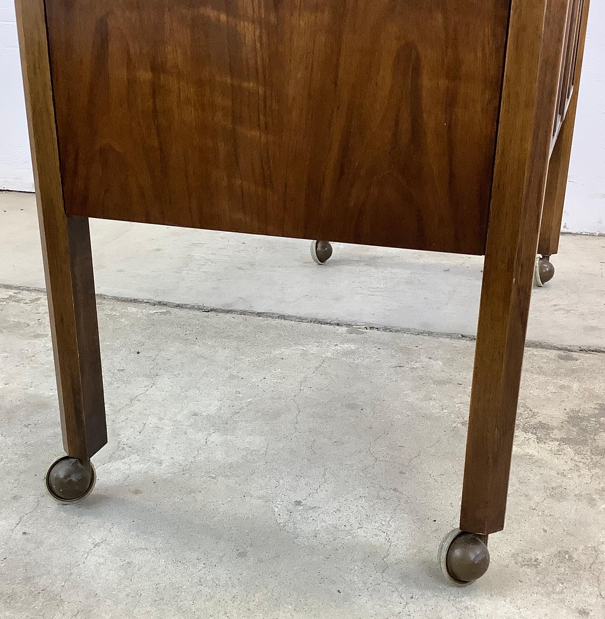 Mid-Century Walnut Bar Cart With Leaves For Sale 10