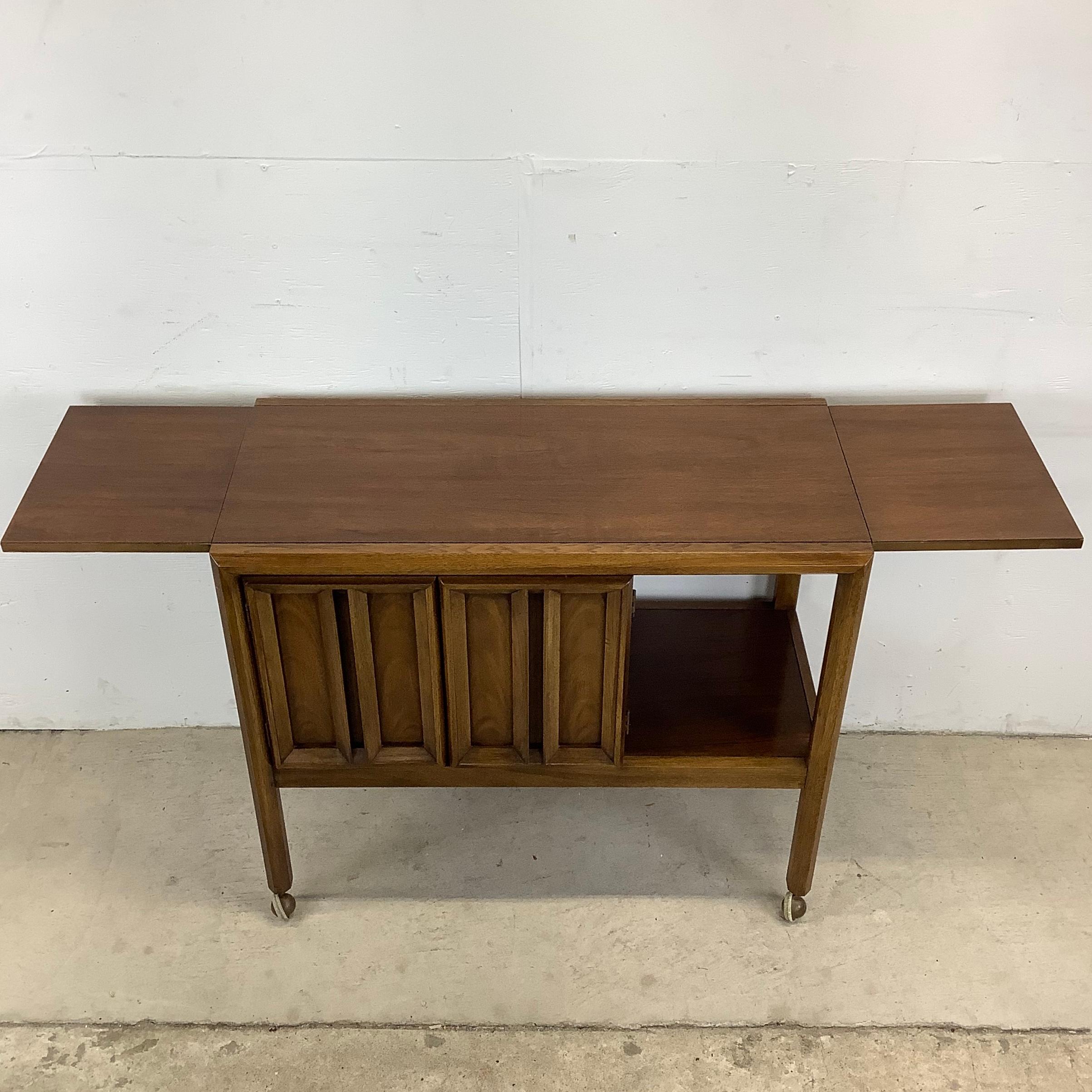 Unknown Mid-Century Walnut Bar Cart With Leaves For Sale