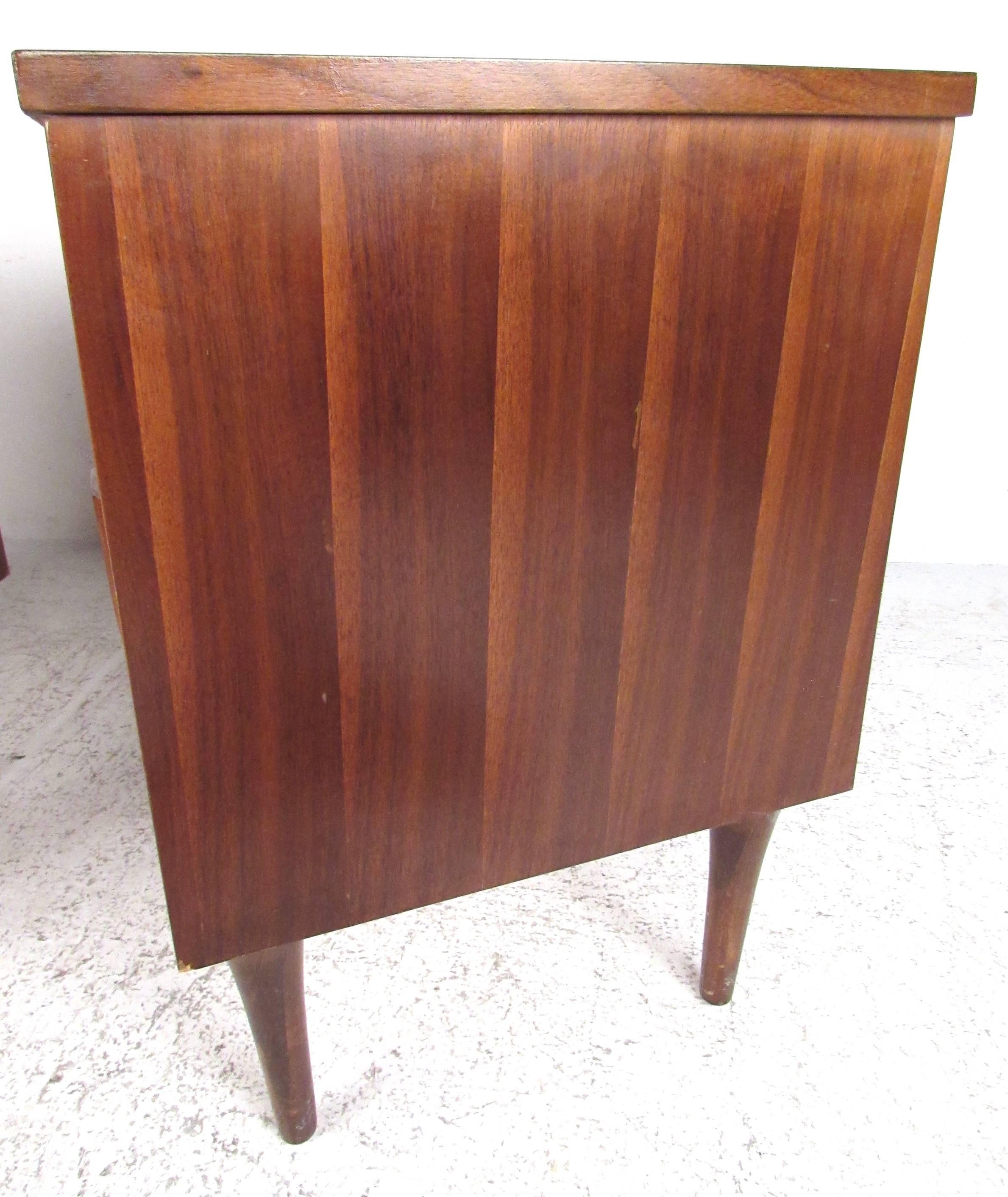 Mid-20th Century Midcentury Walnut Bedroom Suite by Coleman of Virginia For Sale