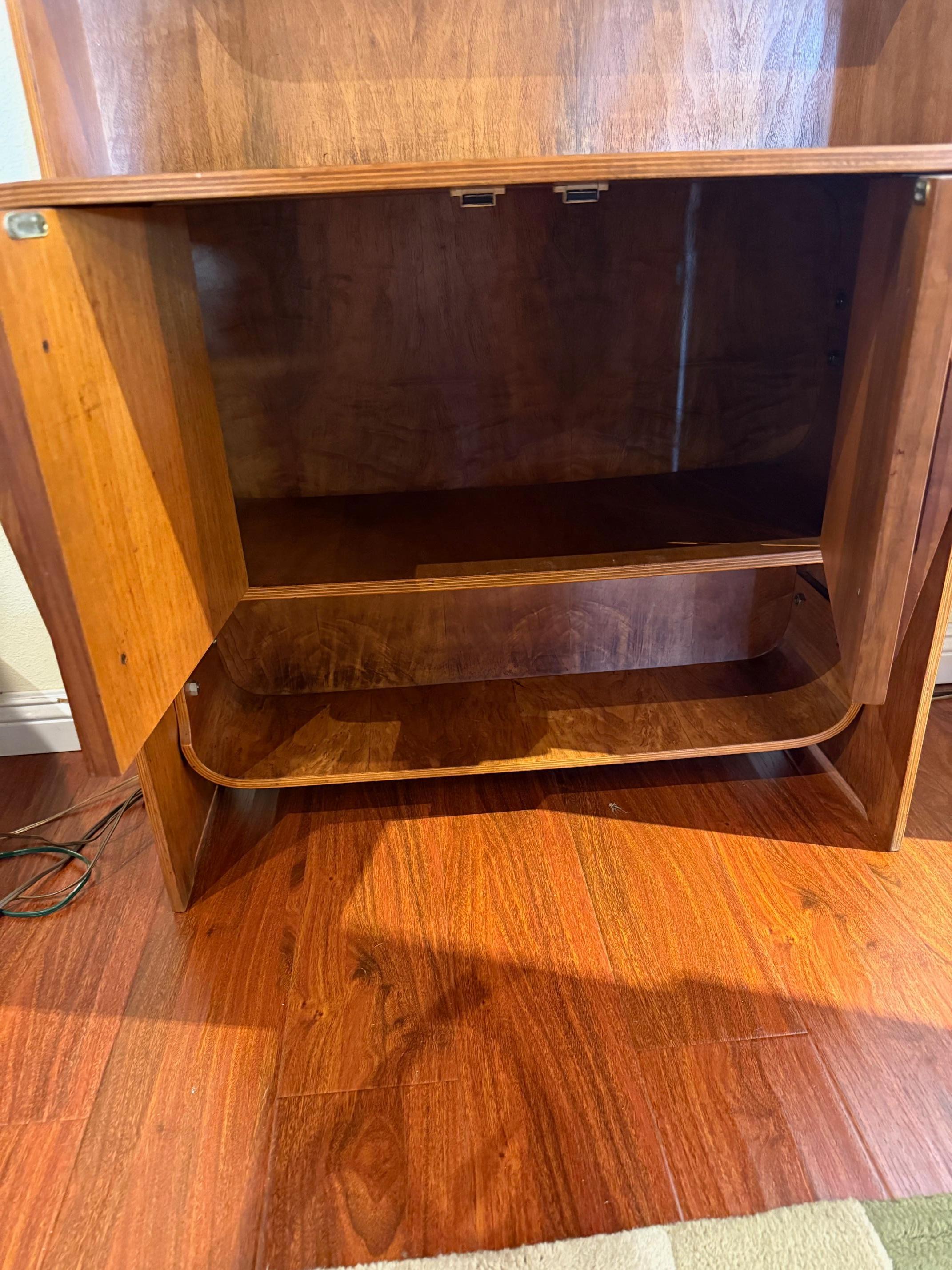 Mid-Century Modern Mid-century Walnut Bookcase in the Dyrlund Style For Sale