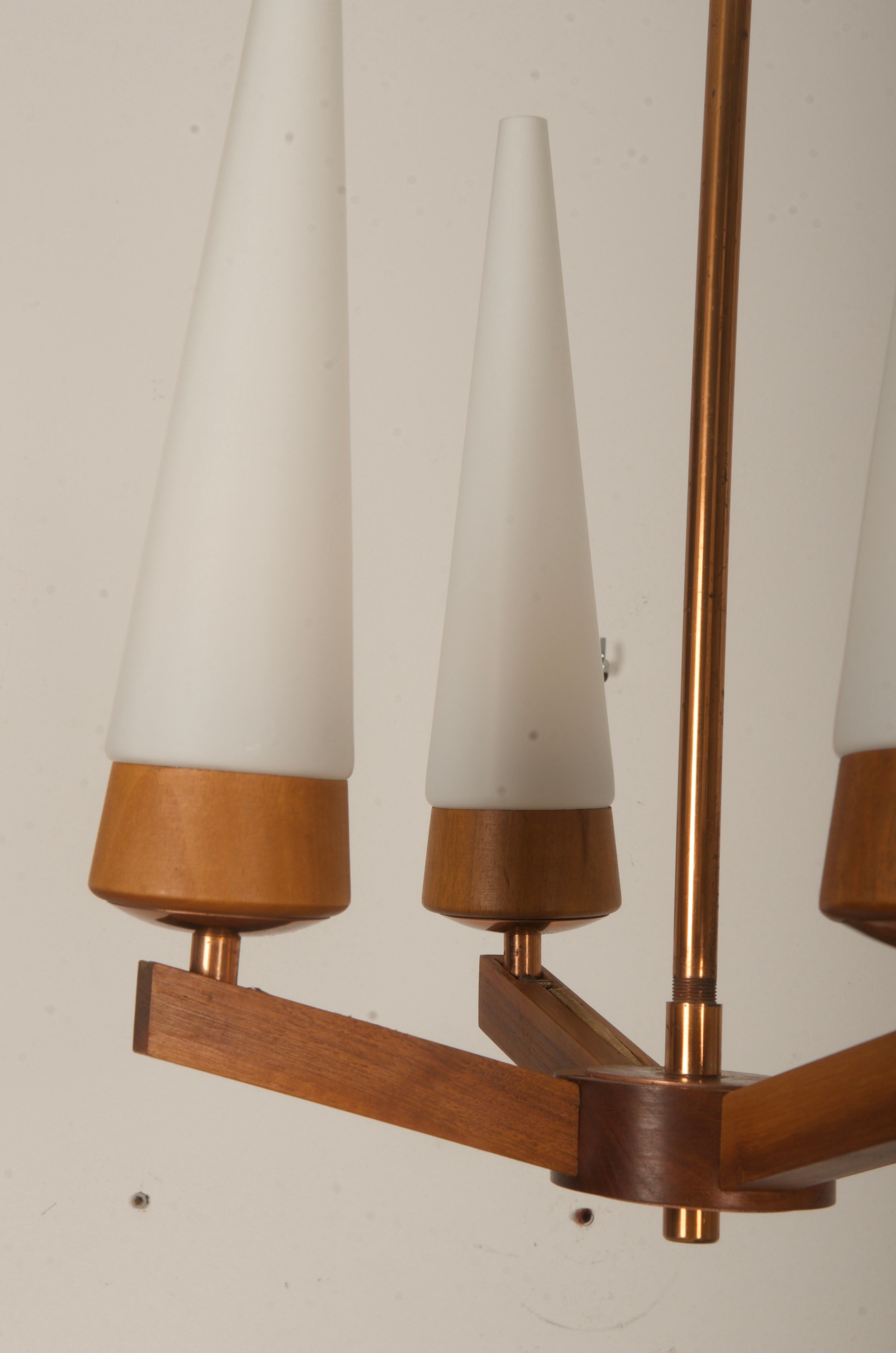 Mid-Century Walnut Brass Copper Chandelier By Rupert Nikoll In Good Condition For Sale In Vienna, AT