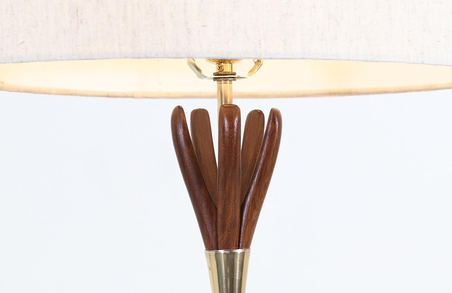 Midcentury Walnut and Brass Sculpted Table Lamp 1