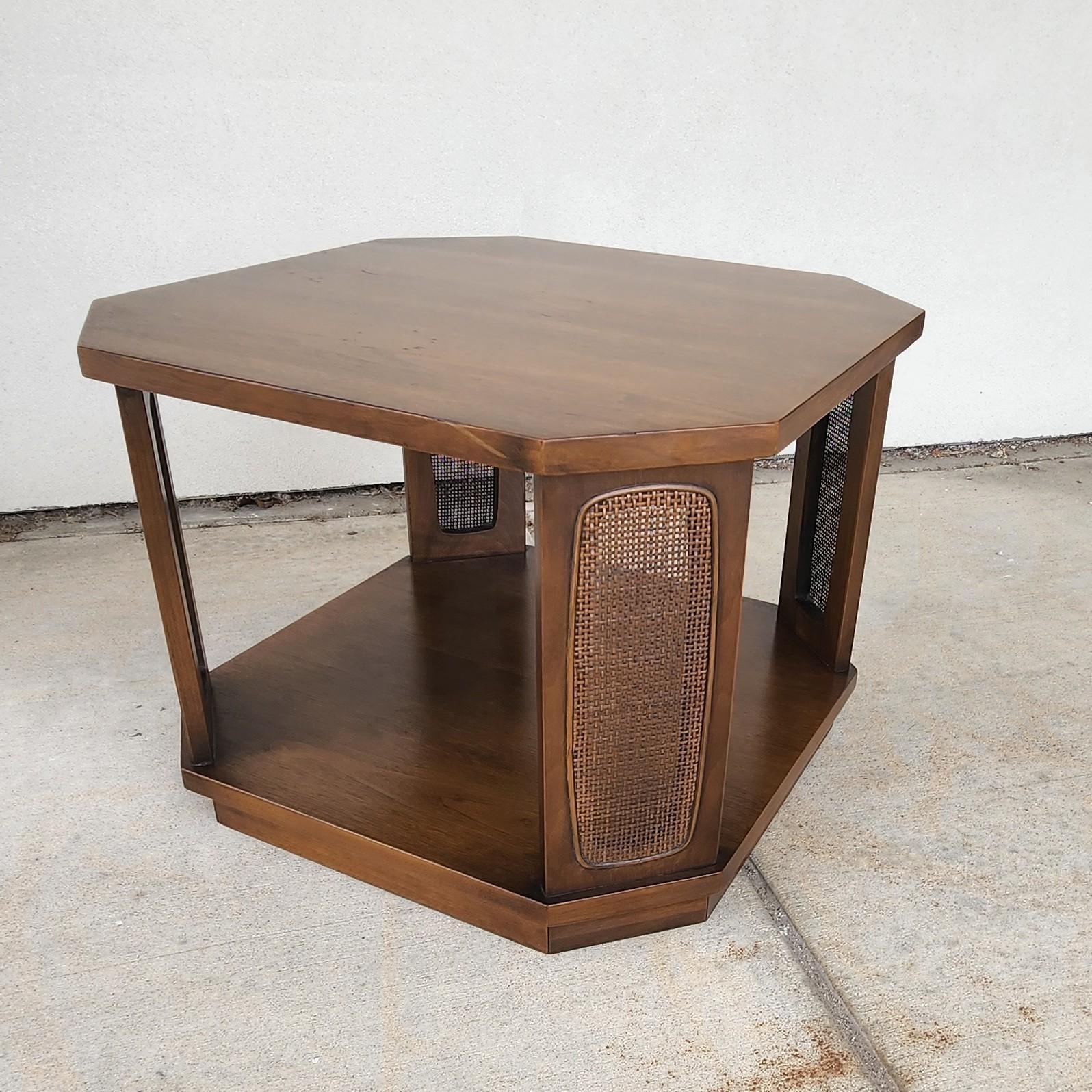 Mid-Century Walnut Broyhill Premier side table with caning For Sale 5
