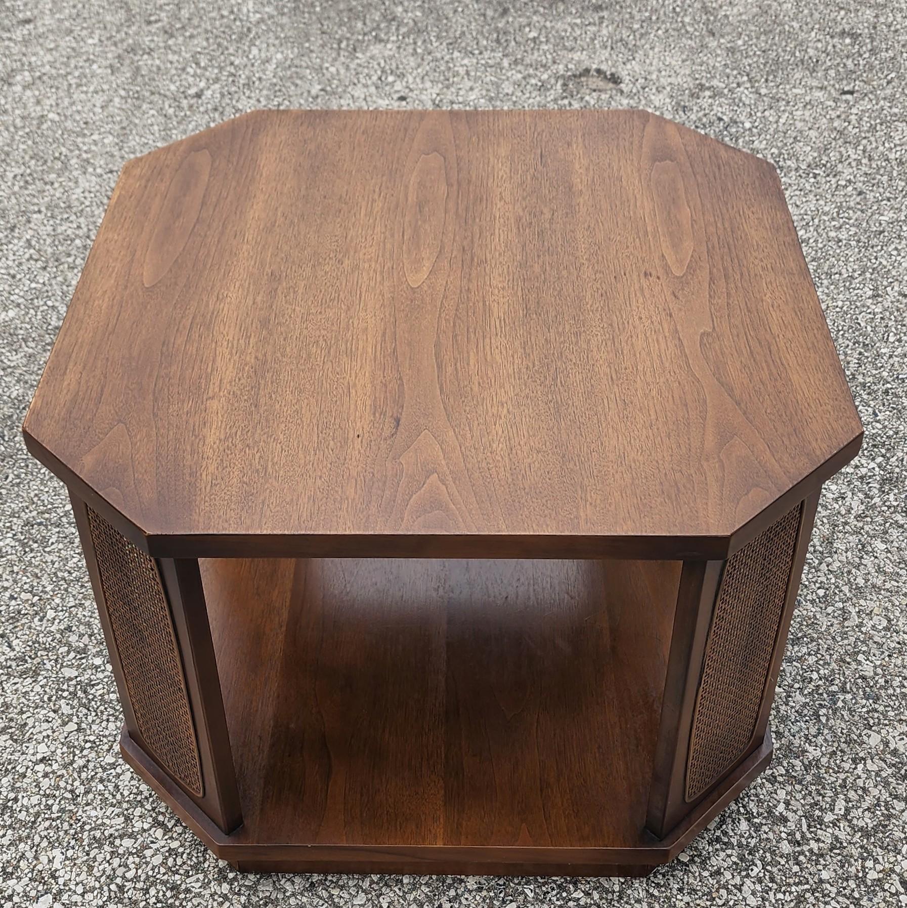 Mid-Century Walnut Broyhill Premier side table with caning For Sale 2