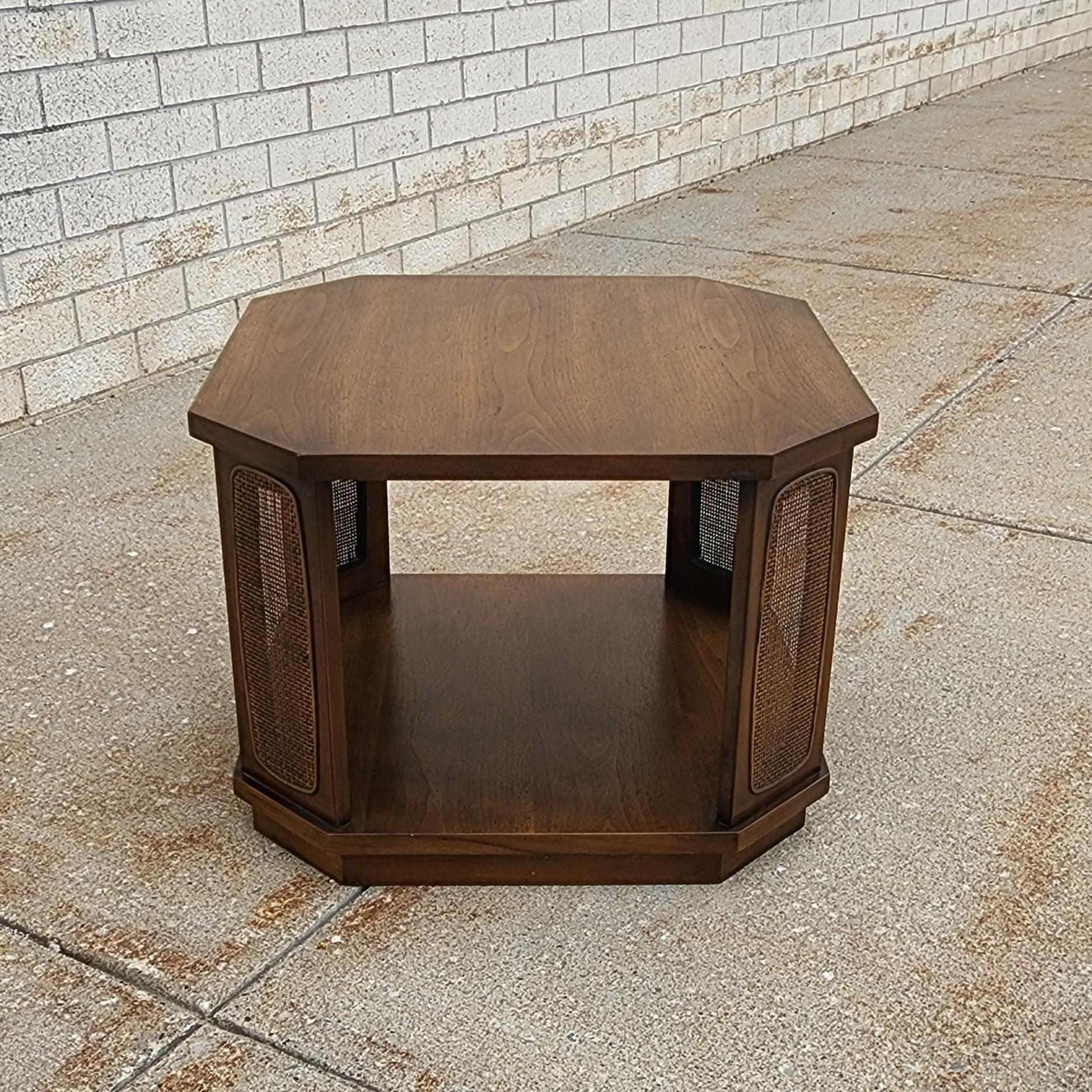 Mid-Century Walnut Broyhill Premier side table with caning For Sale 3