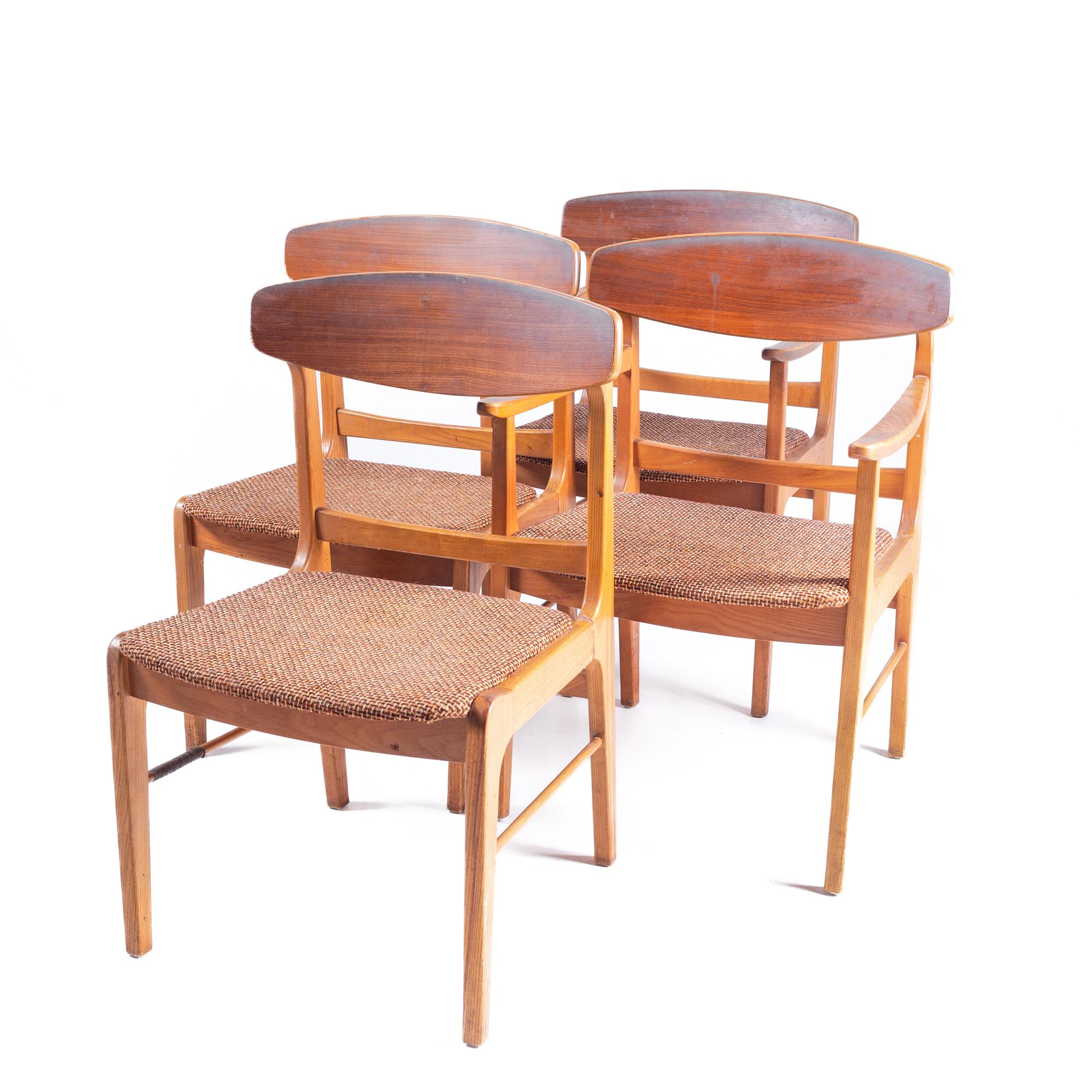 Mid-Century Modern Mid Century Walnut Cats Eye Dining Chairs, Set of 4 For Sale