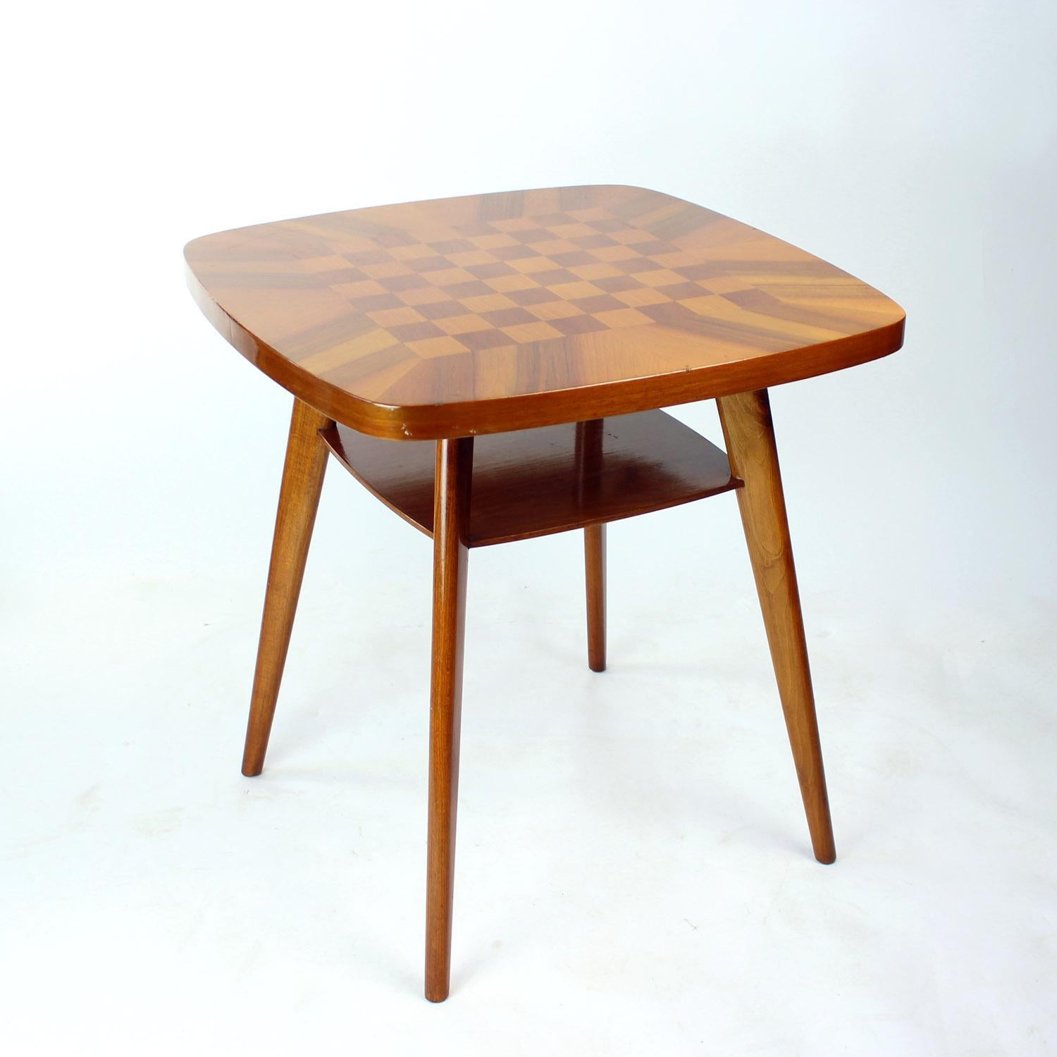 Mid Century Walnut Chess Coffee Table, Czechoslovakia, 1960s im Angebot 4