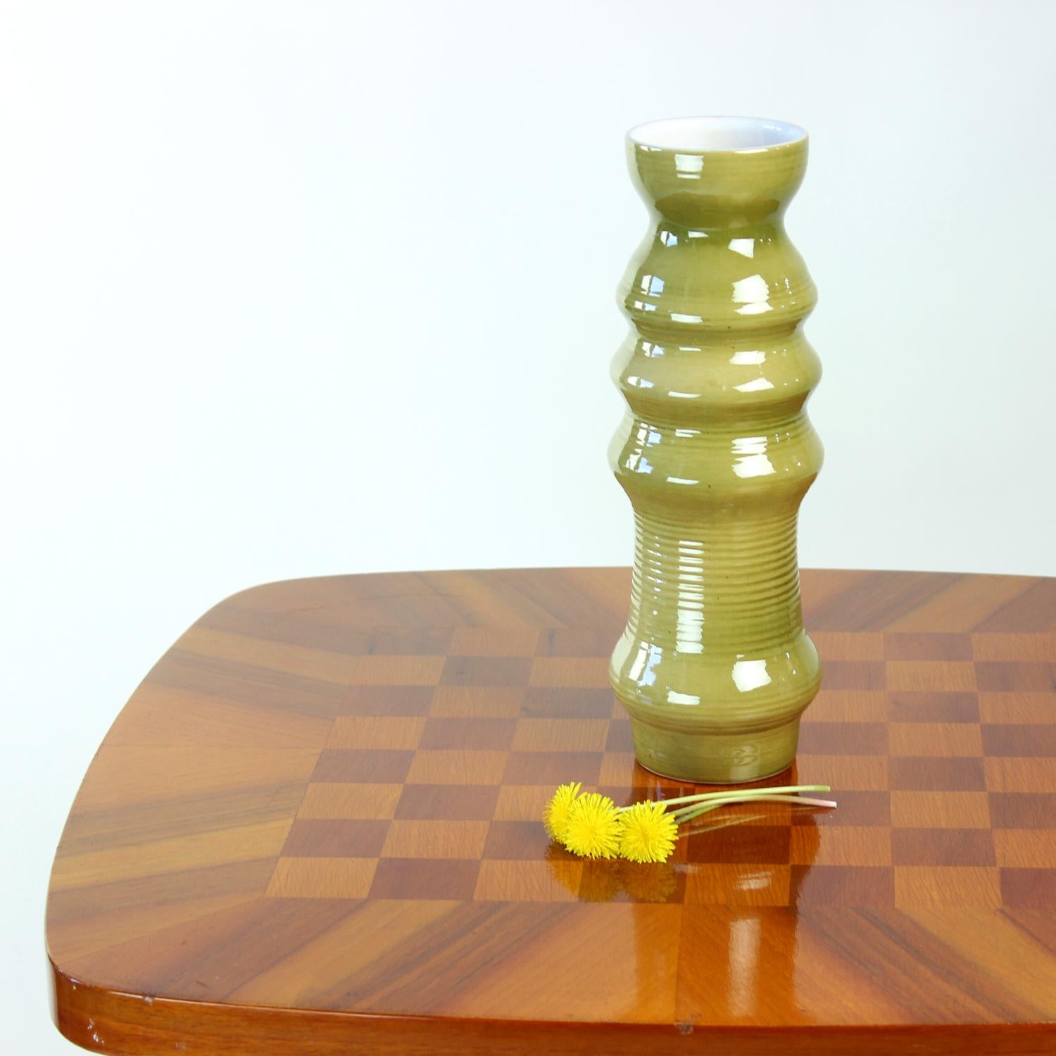 Mid Century Walnut Chess Coffee Table, Czechoslovakia, 1960s im Angebot 6