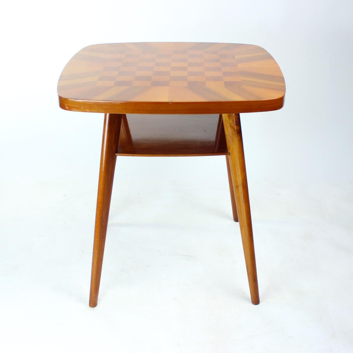 Mid Century Walnut Chess Coffee Table, Czechoslovakia, 1960s im Angebot 1