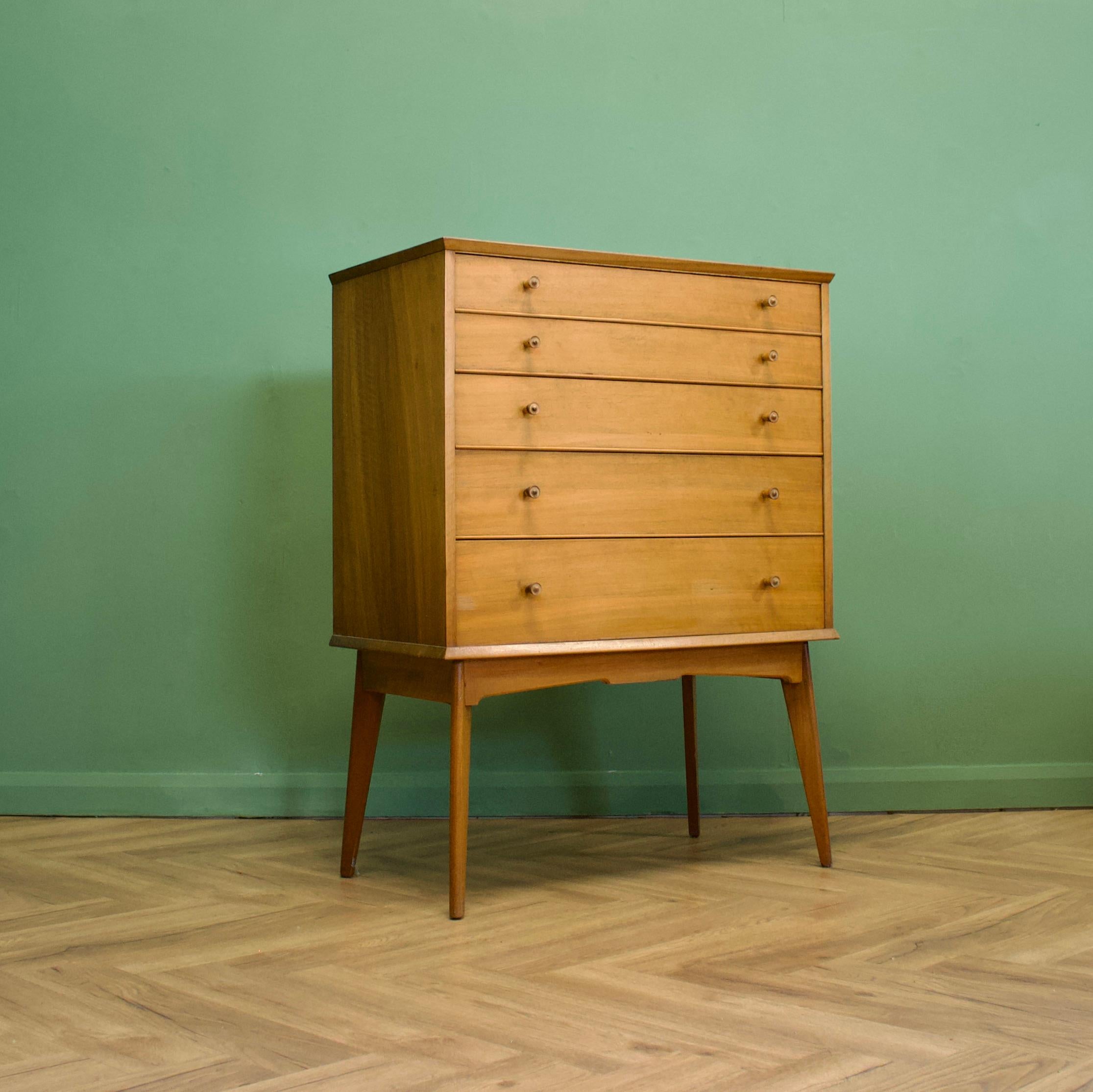British Mid-Century Walnut Chest of Drawers by Alfred COX for Heals, 1960s