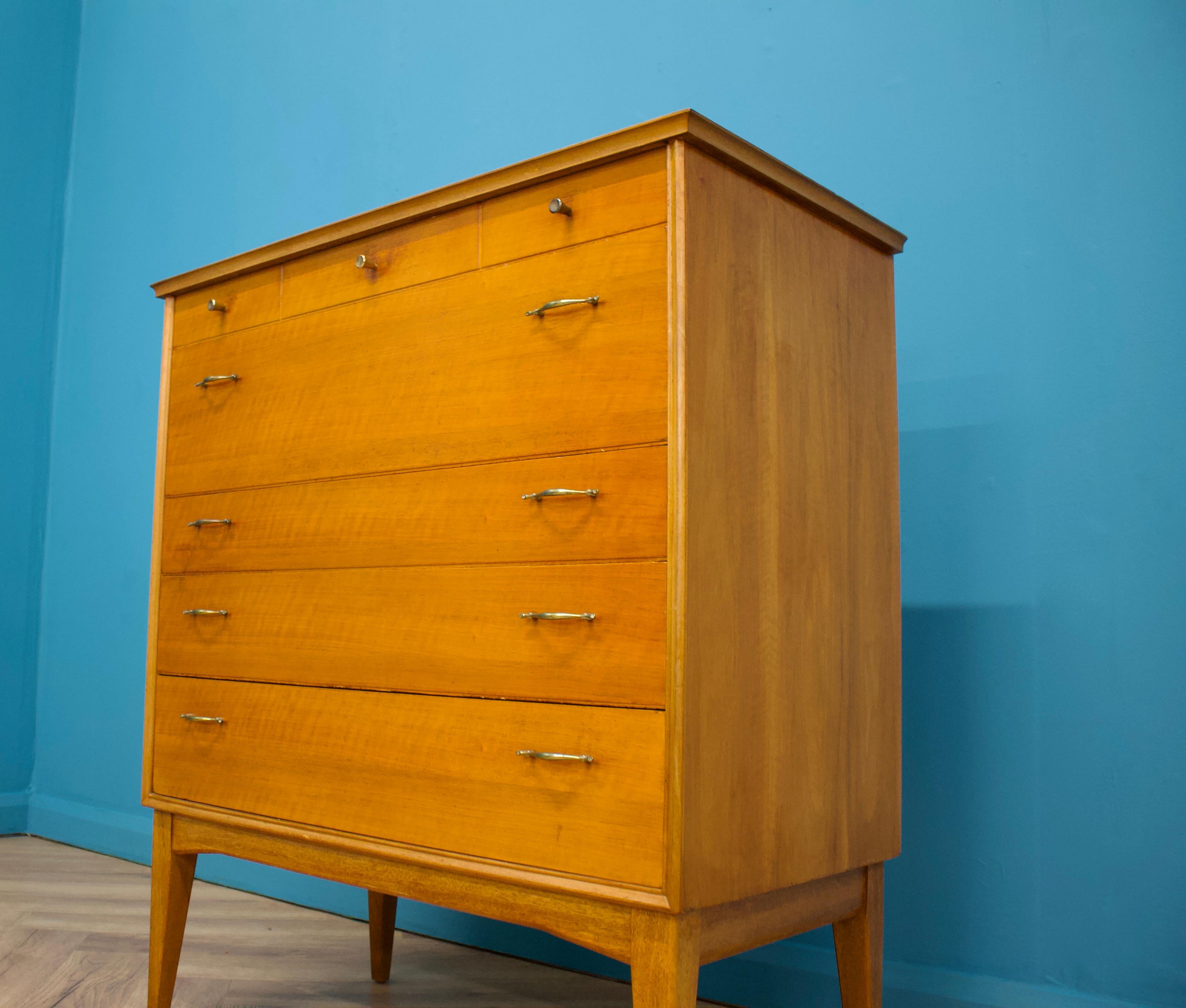Veneer Mid-Century Walnut Chest of Drawers by Alfred COX for Heals, 1960s For Sale
