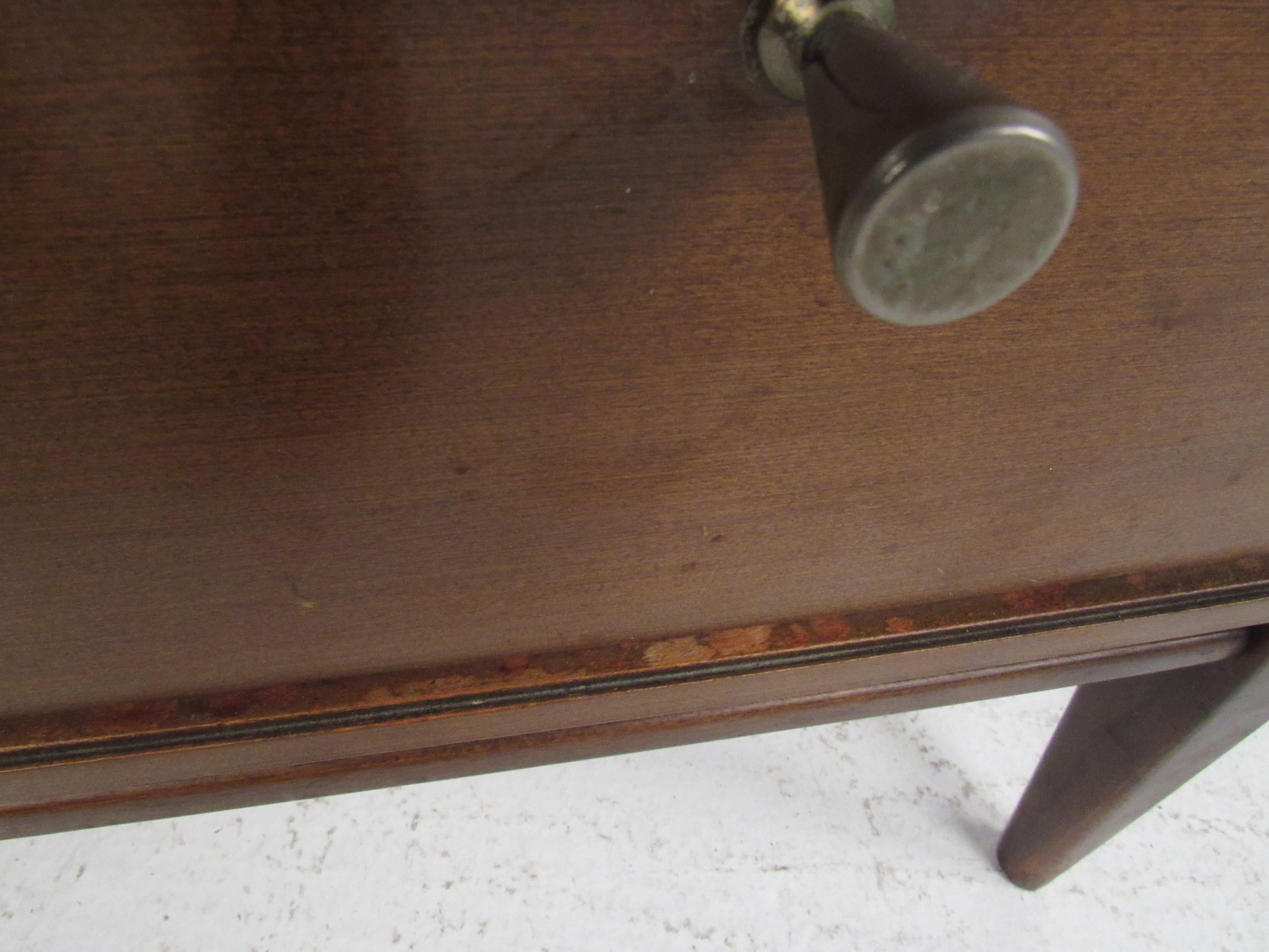 Midcentury Walnut Chest of Drawers by Paul McCobb 1