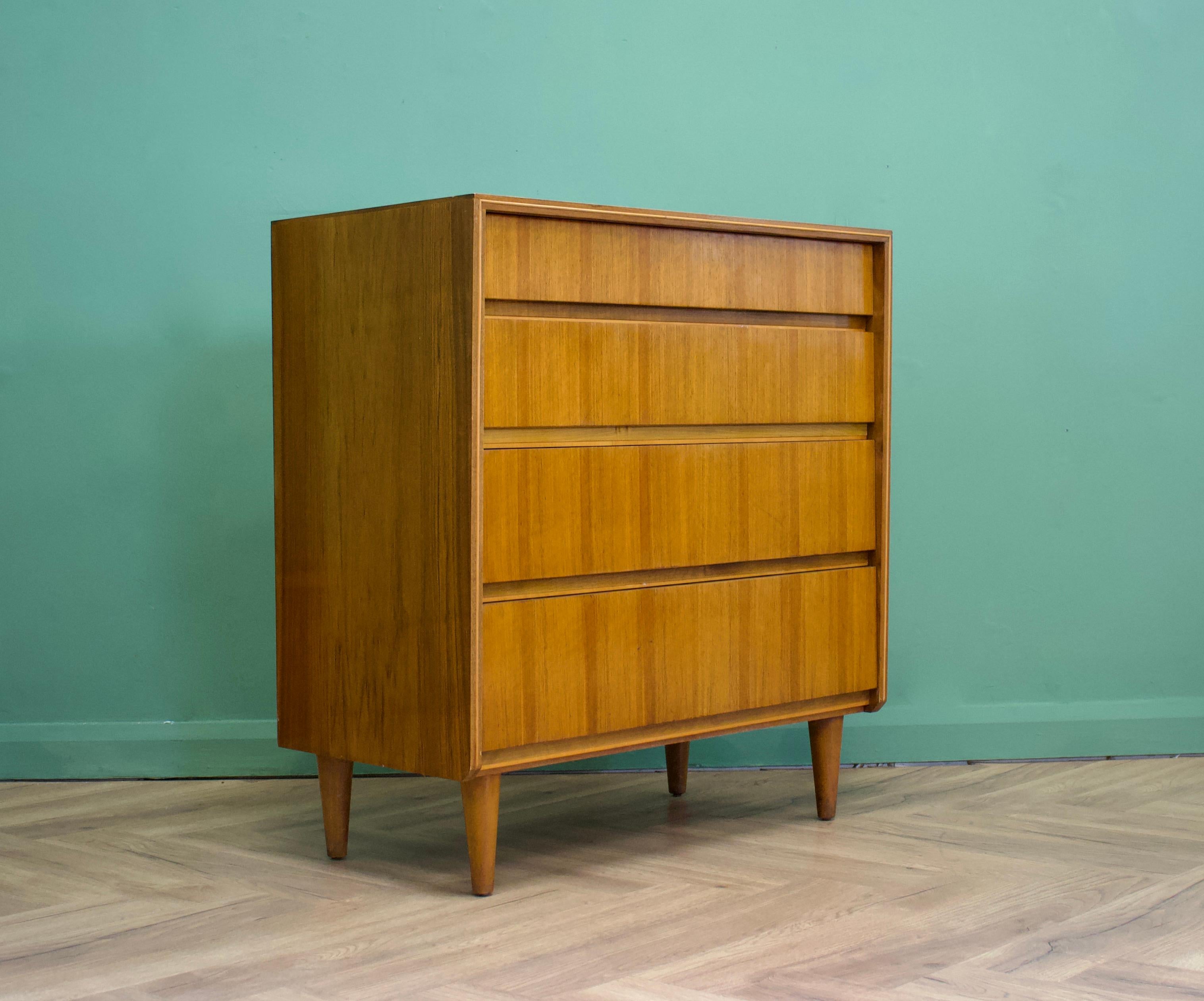 A walnut chest of drawers from Bath Cabinet Makers London
They have a unique tapered design
Featuring 4 drawers.
