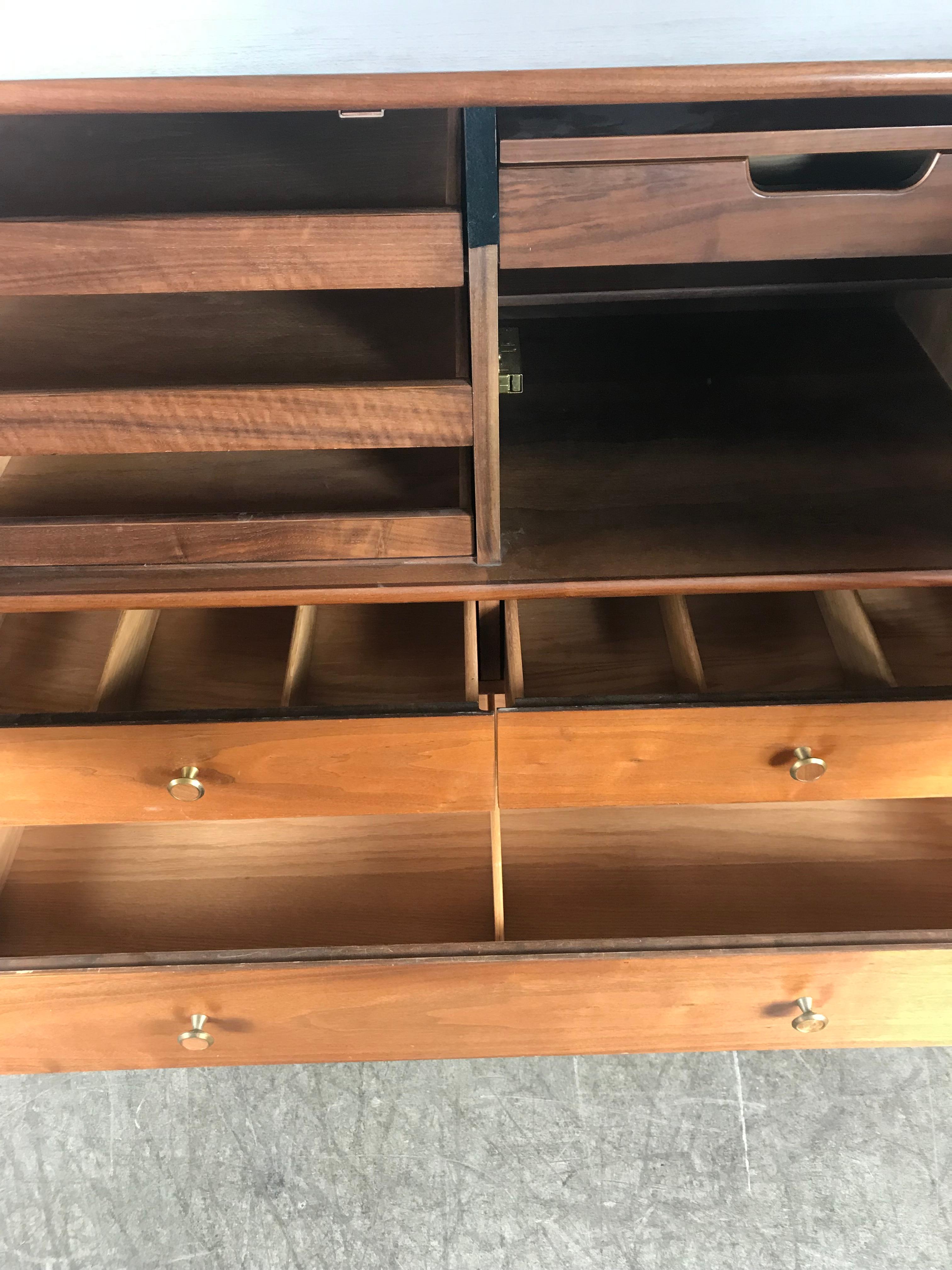 Midcentury Walnut Chest with Concealed Mirror, Kipp Stewart & Stewart McDougall In Good Condition For Sale In Buffalo, NY