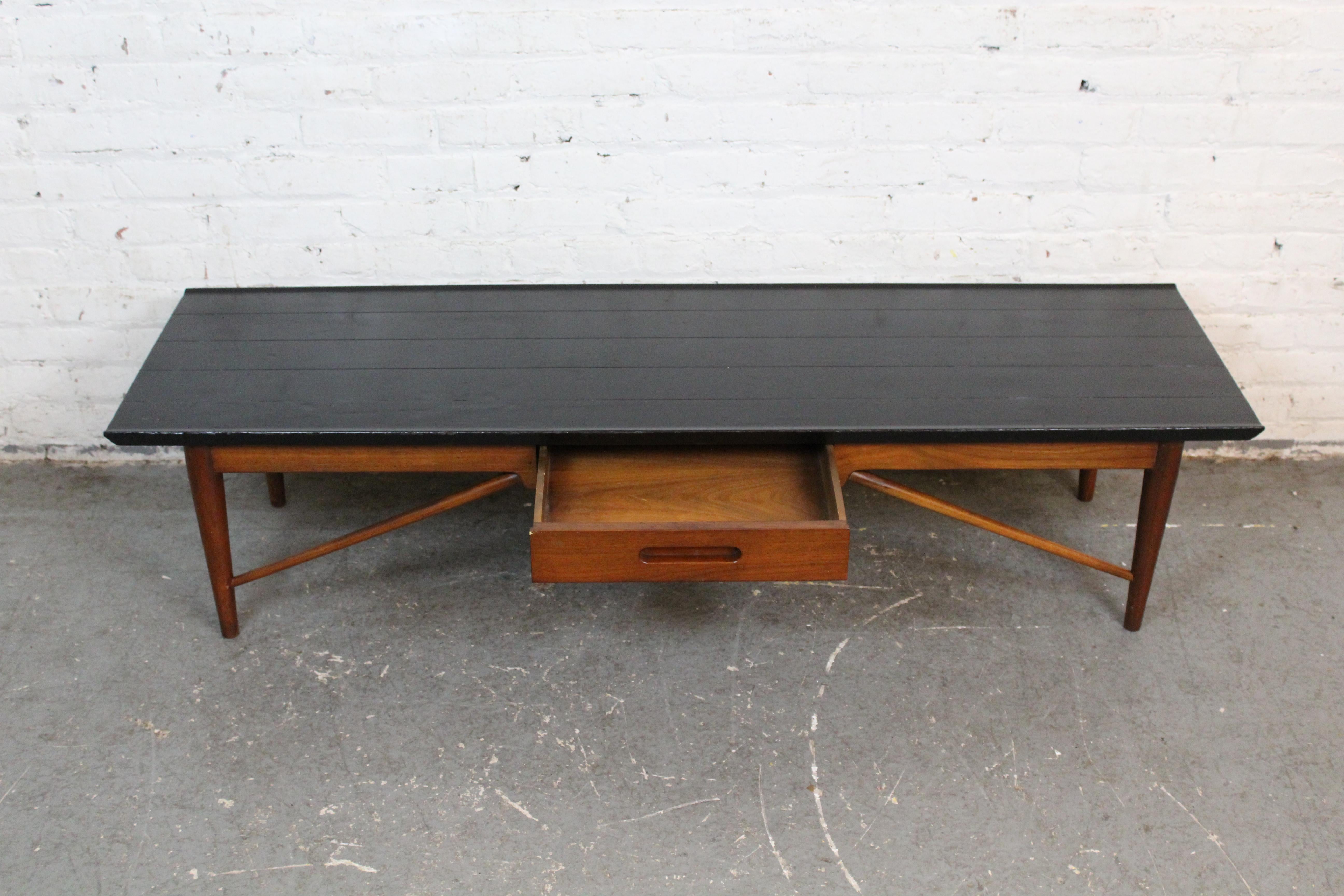 Américain Table basse du milieu du siècle dernier par Heritage Henredon en vente