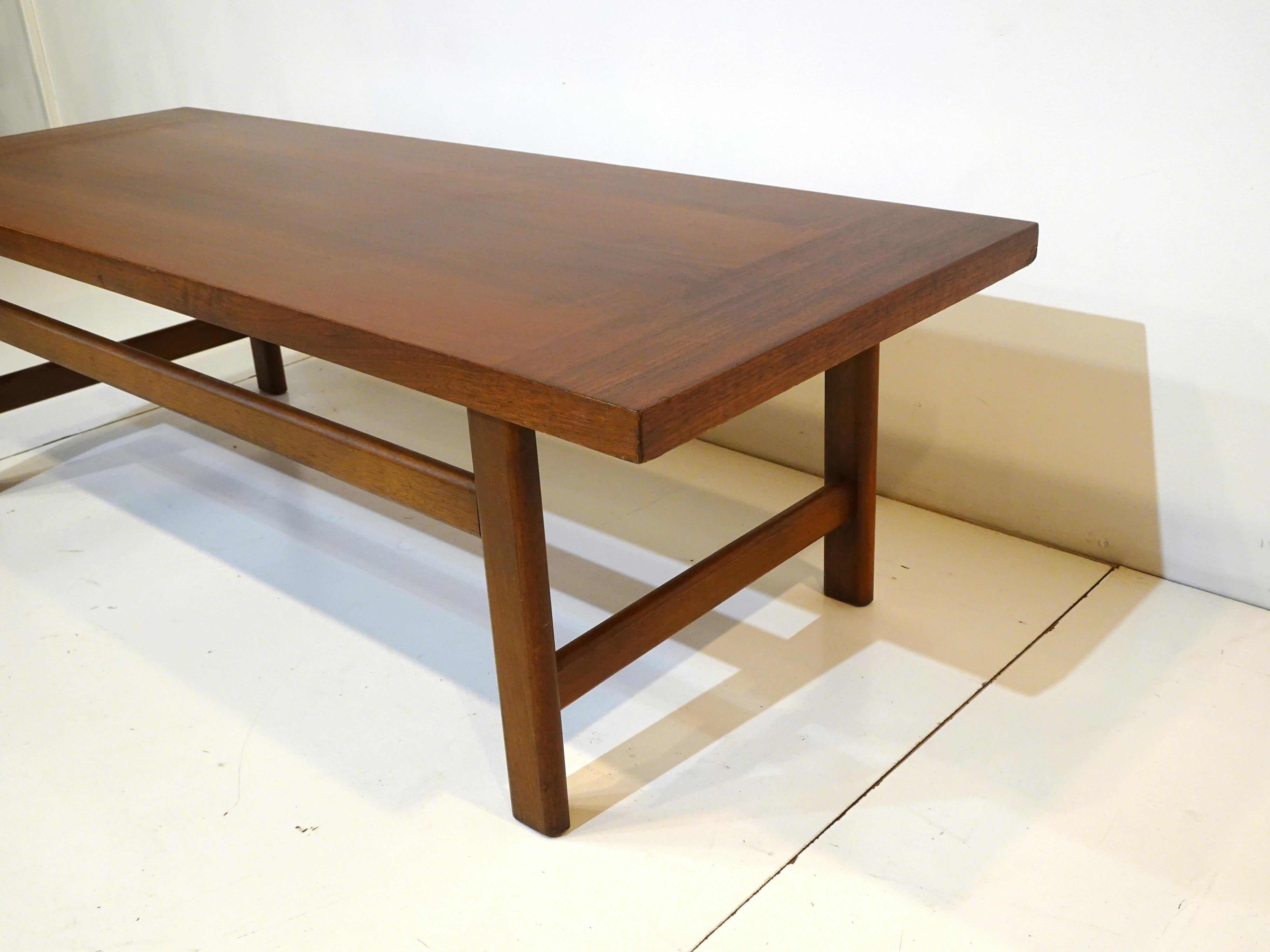 Mid Century Walnut Coffee Table in the Style of Harvey Probber In Good Condition In Cincinnati, OH