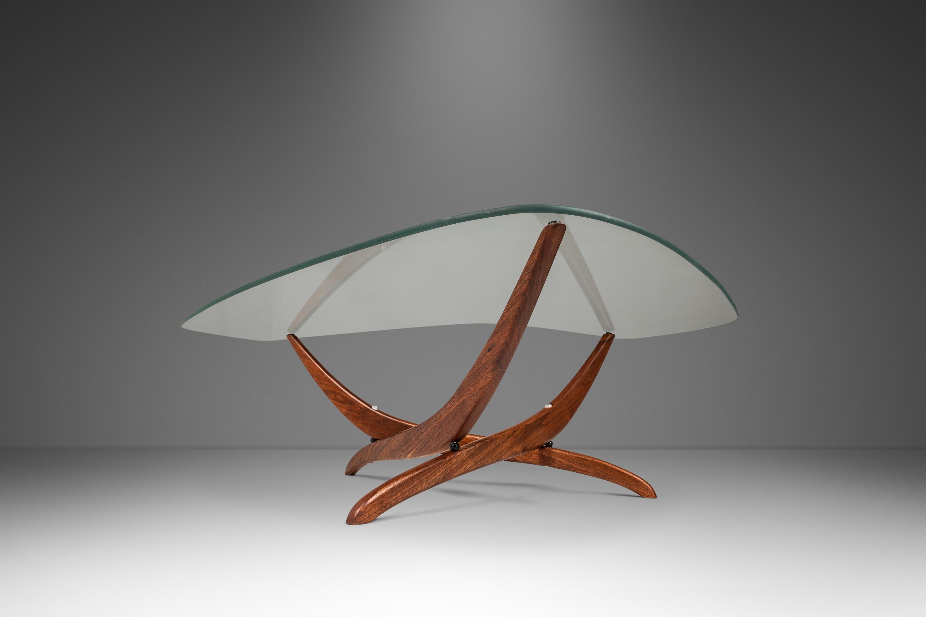 Mid-Century Walnut Coffee Table w/ Kidney Glass Top by Forest Wilson, c. 1960s In Good Condition In Deland, FL