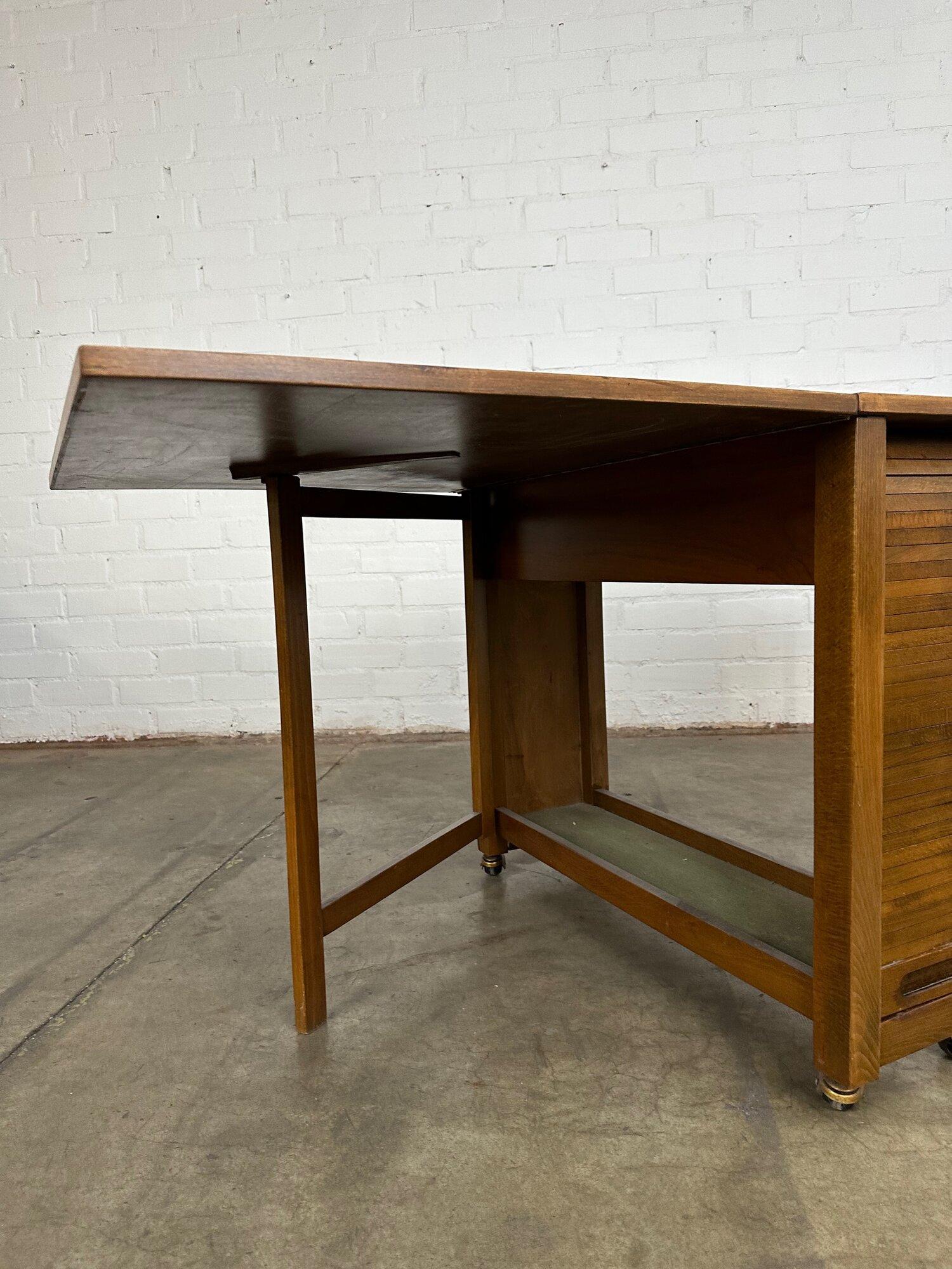 Mid Century Walnut Collapsable Table 10