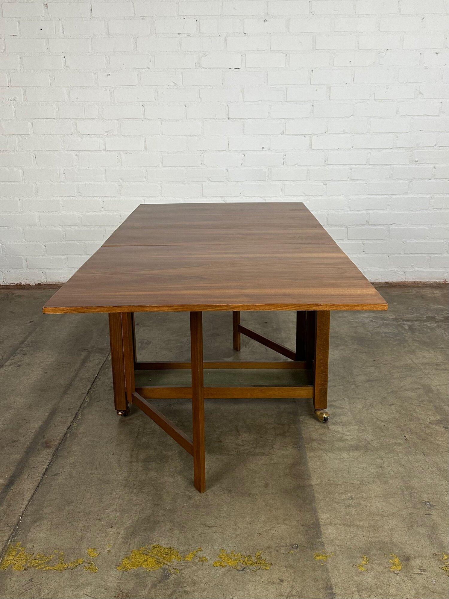 Mid Century Walnut Collapsable Table 2