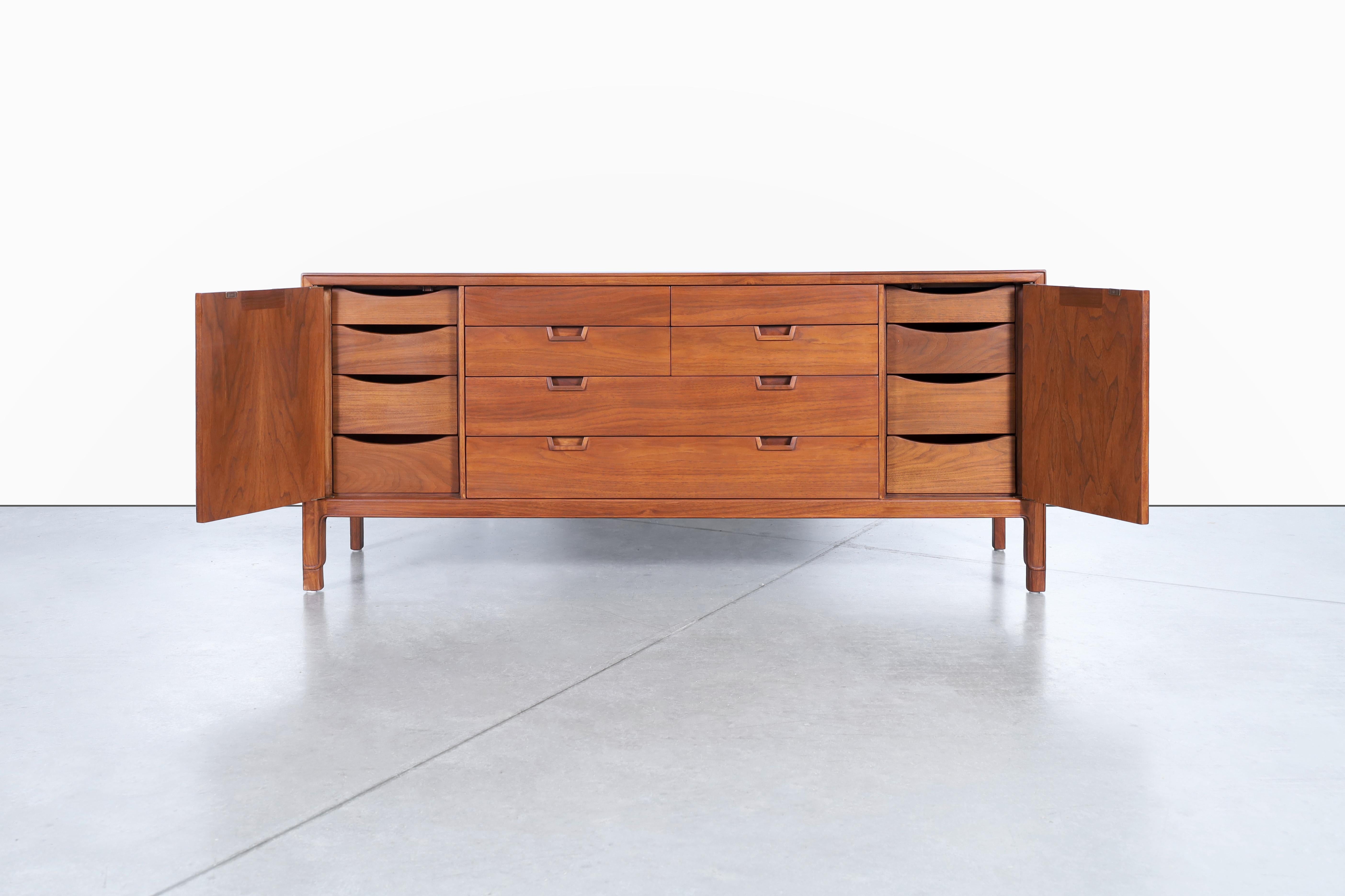 Mid-Century Walnut Credenza by John Stuart Inc. 5