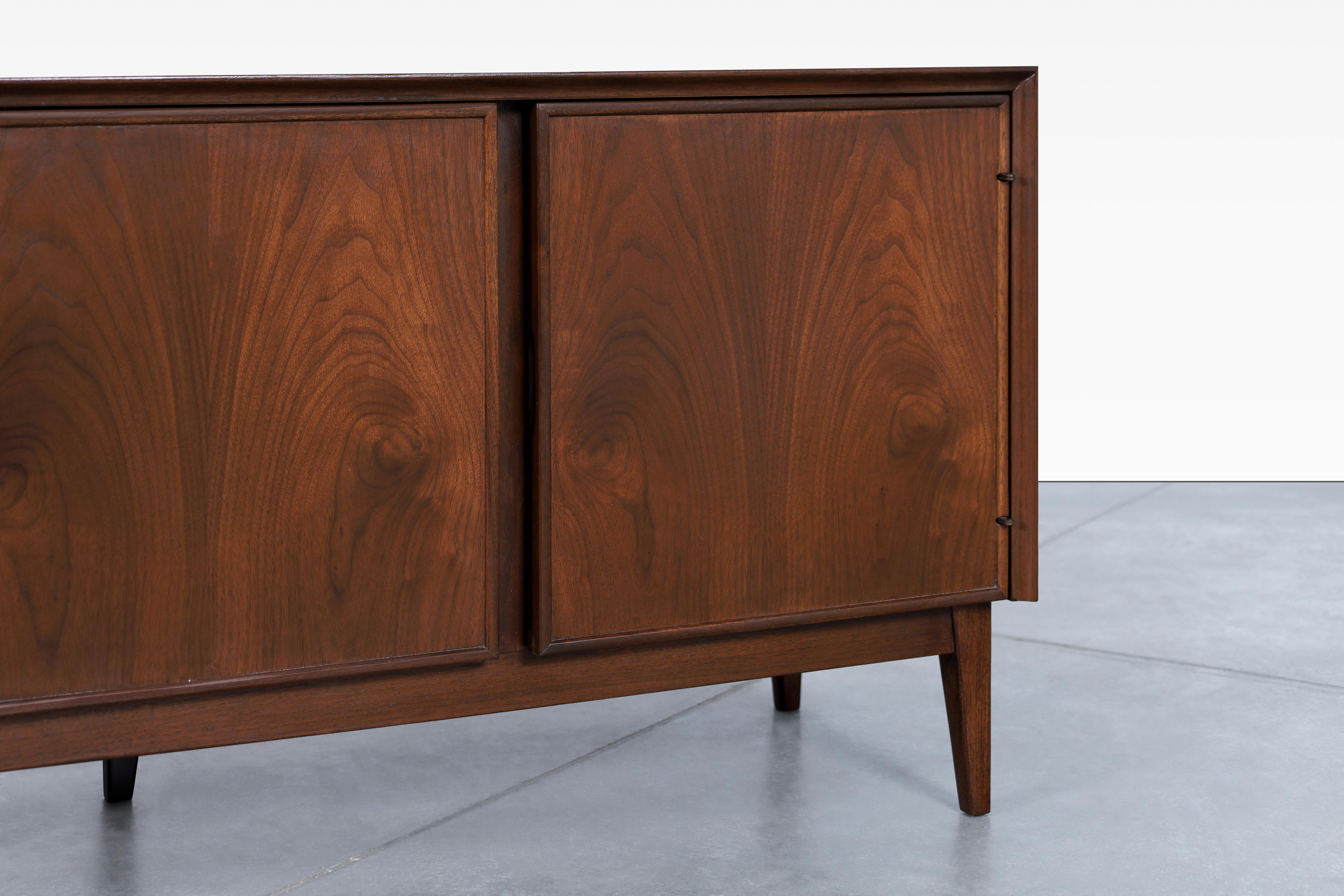 Mid-Century Walnut Credenza by Merton L. Gershun for American of Martinsville For Sale 4