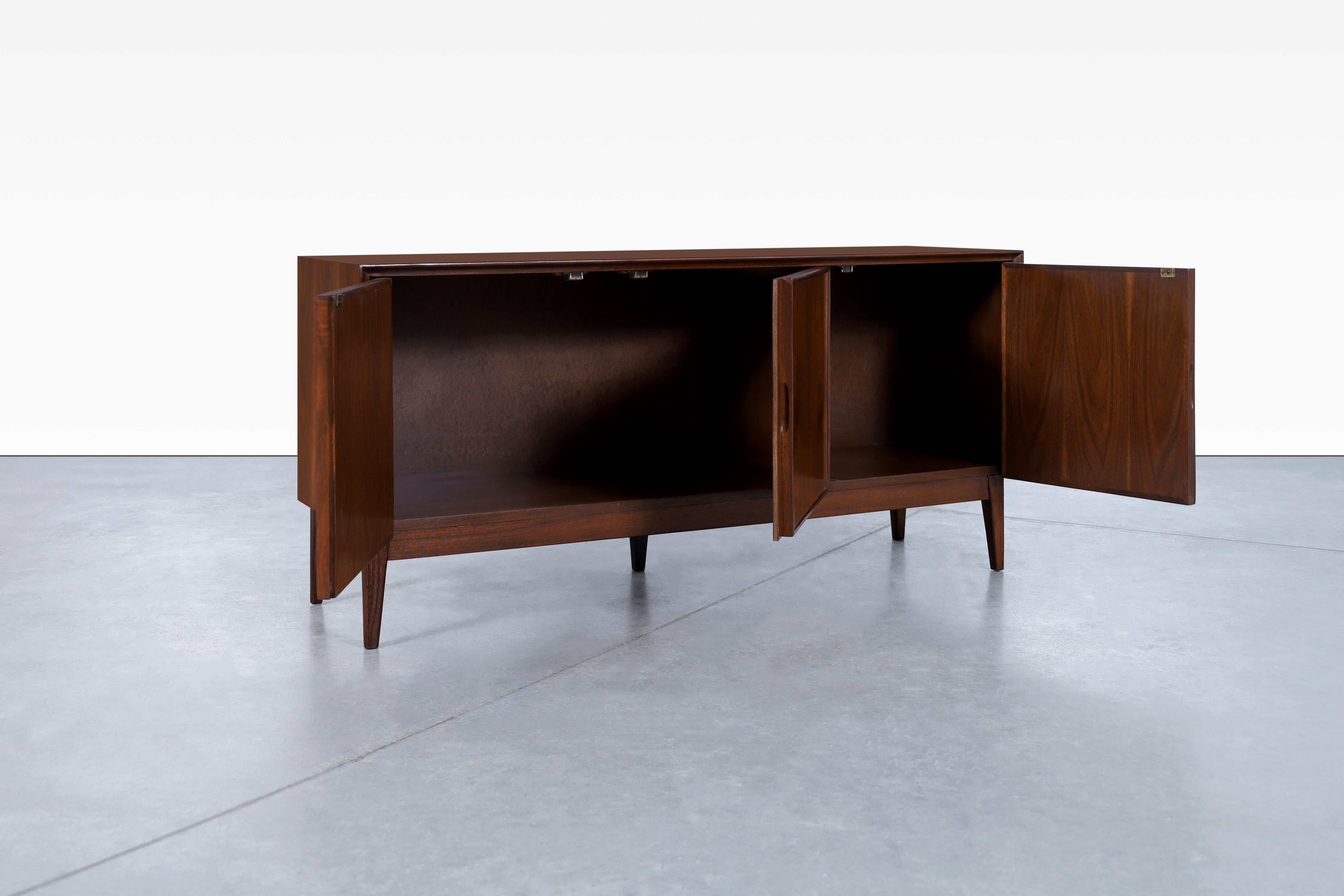 Mid-Century Walnut Credenza by Merton L. Gershun for American of Martinsville For Sale 2
