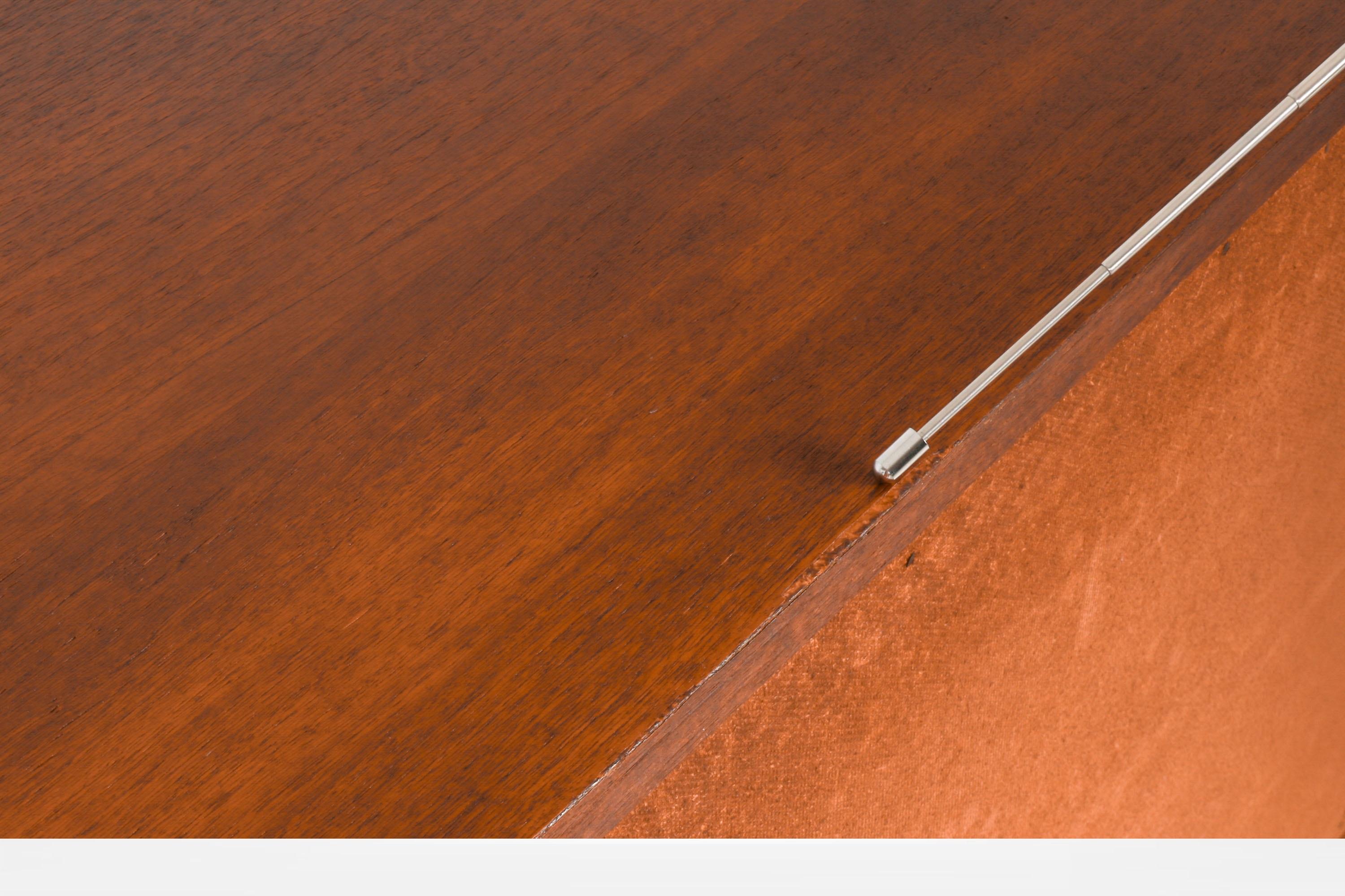 Credenza Dresser Bassett di metà secolo in noce in vendita 4