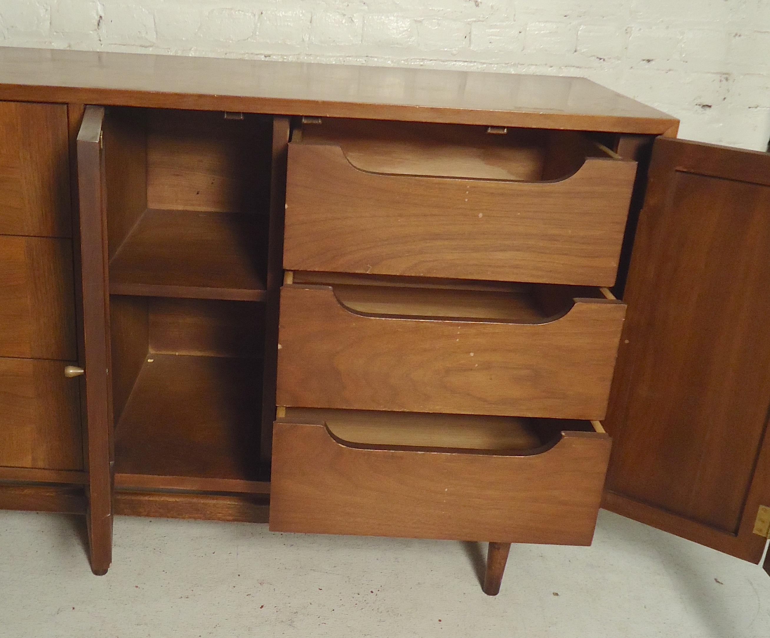 Merton Gershun for American of Martinsville Walnut Credenza In Good Condition In Brooklyn, NY