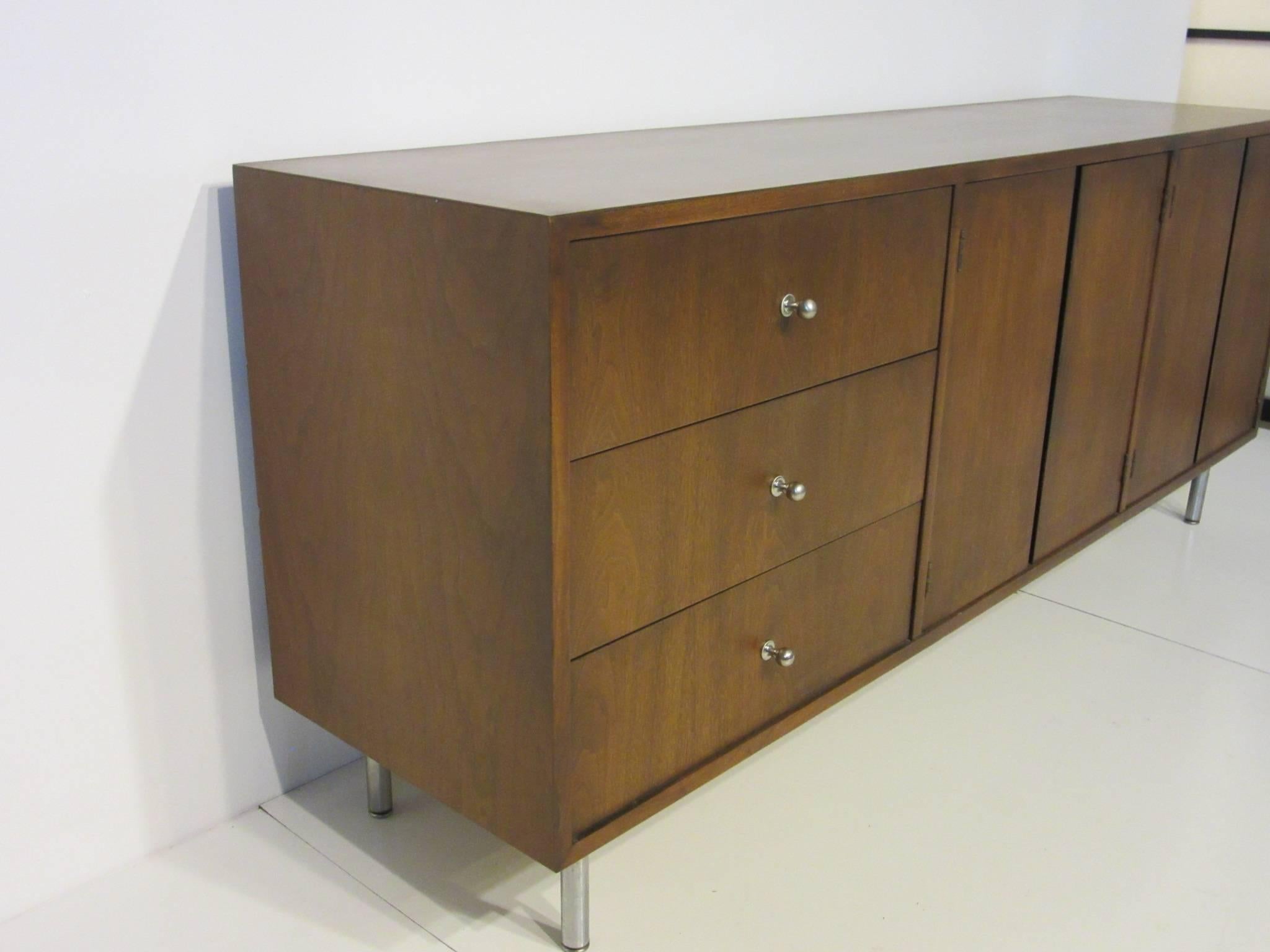20th Century Midcentury Walnut Credenza in the Style of George Nelson
