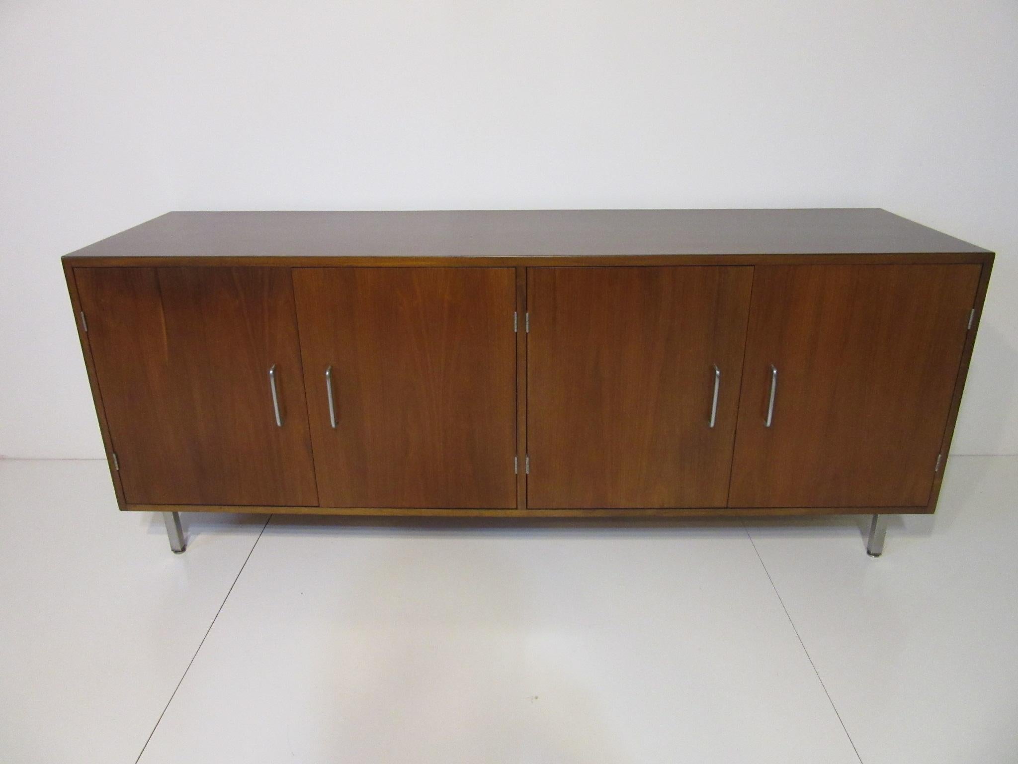 Midcentury Walnut Credenza in the Style of Jens Risom 3