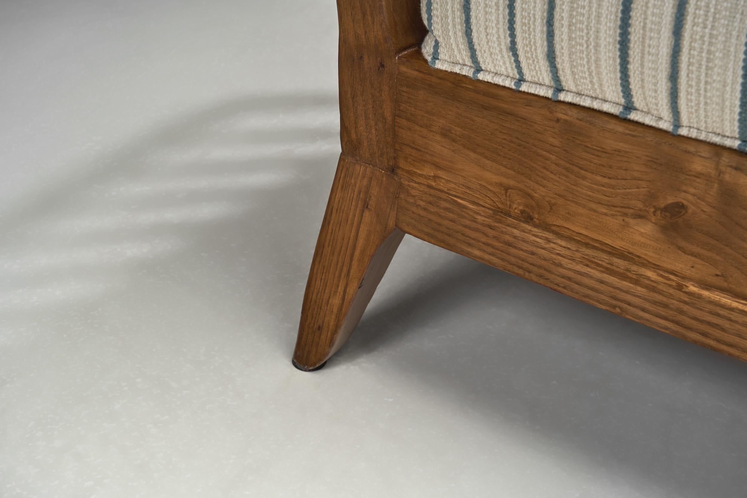 Mid-Century Walnut Daybed in the Manner of Paolo Buffa, Italy 1960s For Sale 10