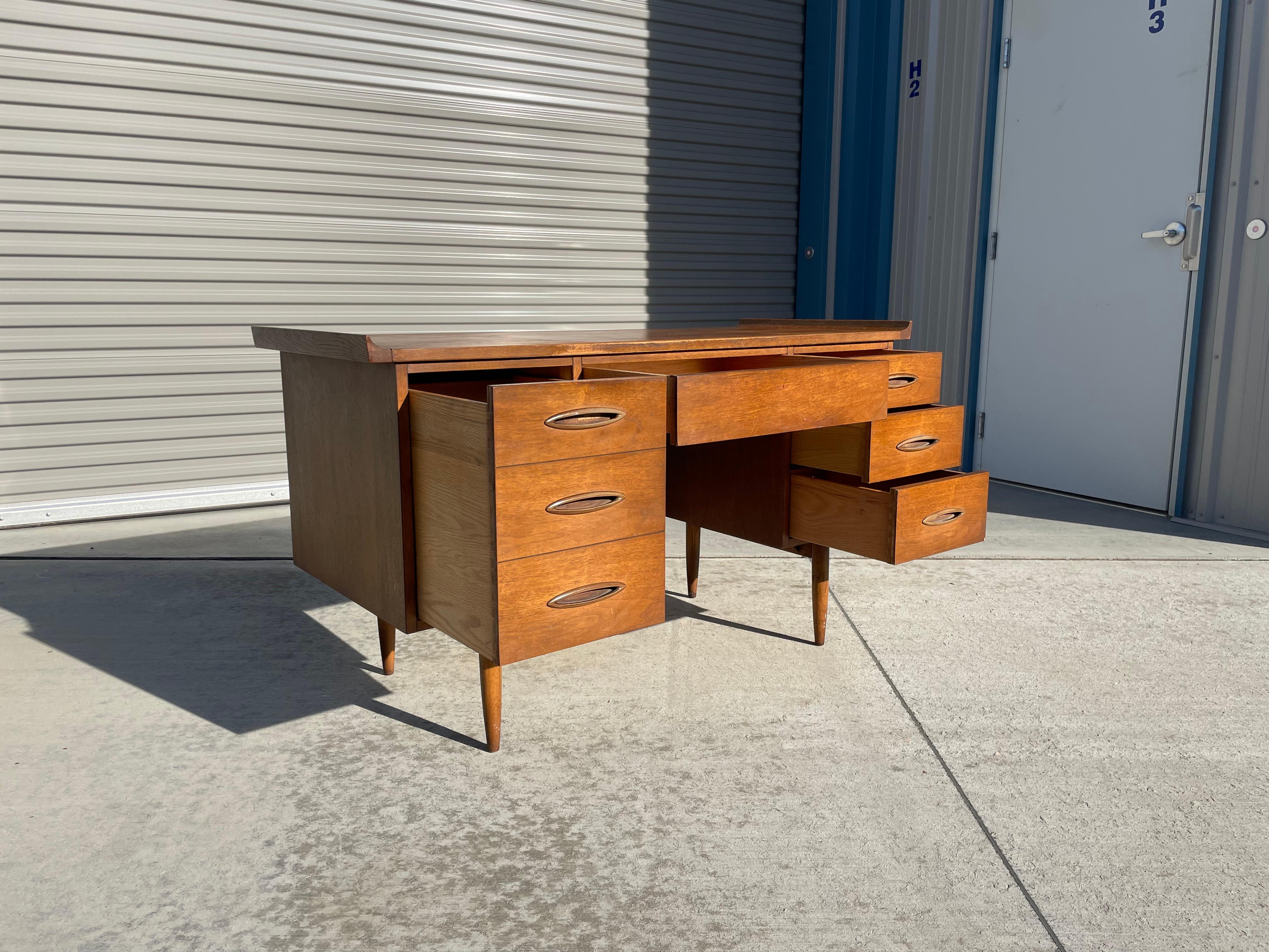 Midcentury Walnut Desk by Broyhill 1