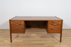 Mid-Century Walnut Desk by Jens Risom for Jens Risom Design, 1960s