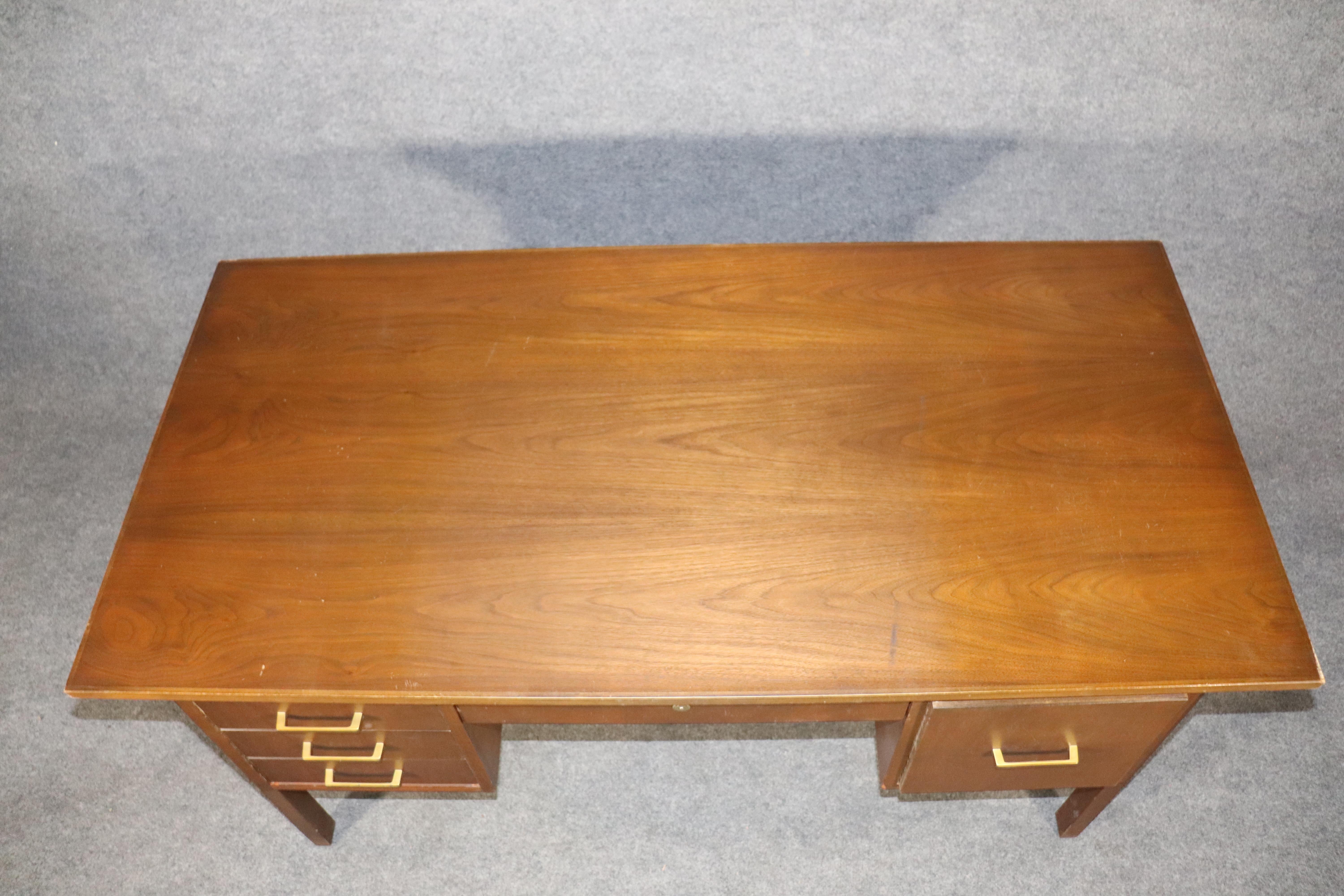 Mid-Century Walnut Desk For Sale 2