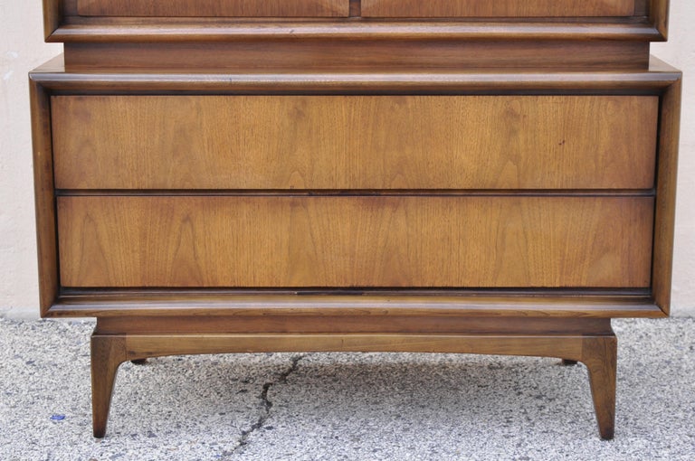 North American Mid Century Walnut Diamond Front Chest on Chest Dresser by United Furniture For Sale