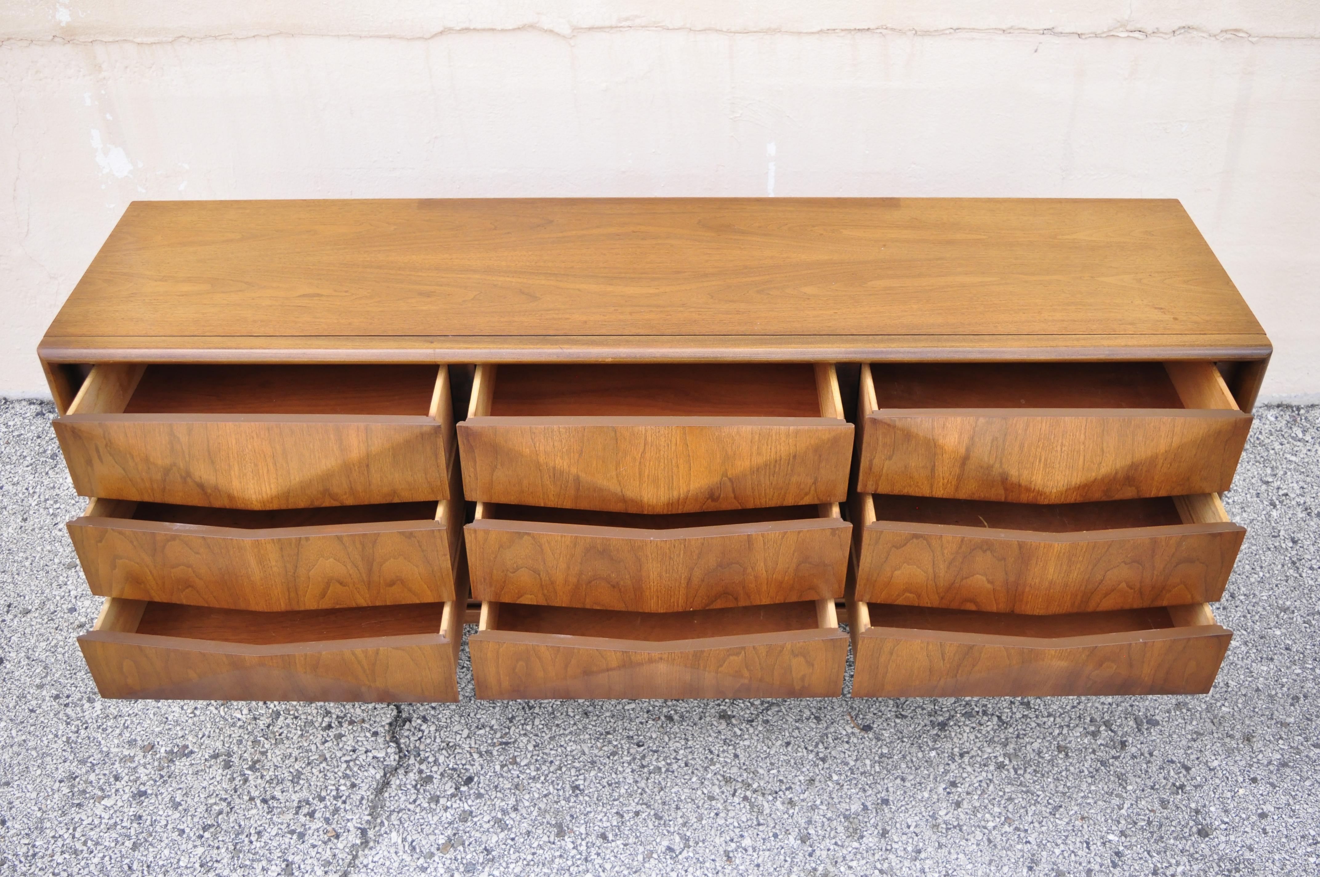 North American Mid Century Walnut Diamond Front Long Dresser Credenza by United Furniture