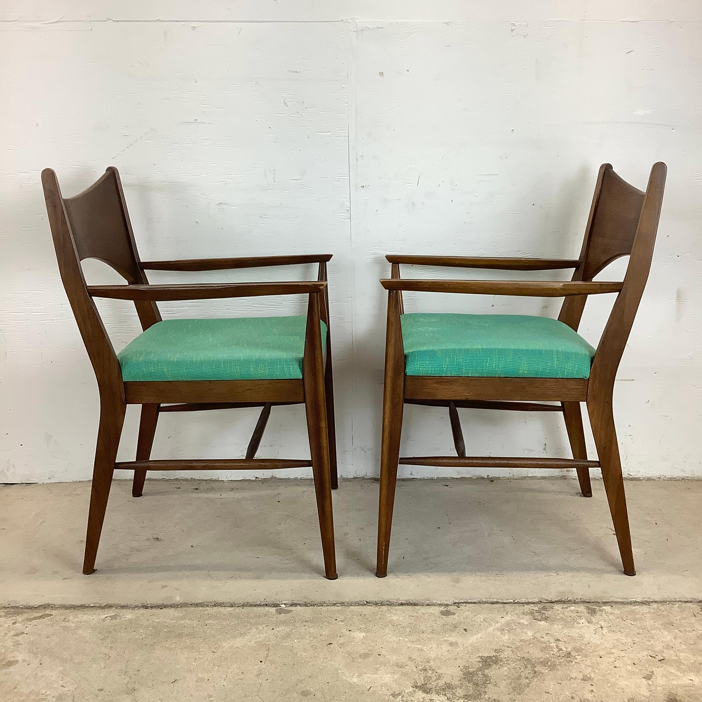 Mid-Century Walnut Dining Chairs by Broyhill Saga- 6 In Good Condition In Trenton, NJ