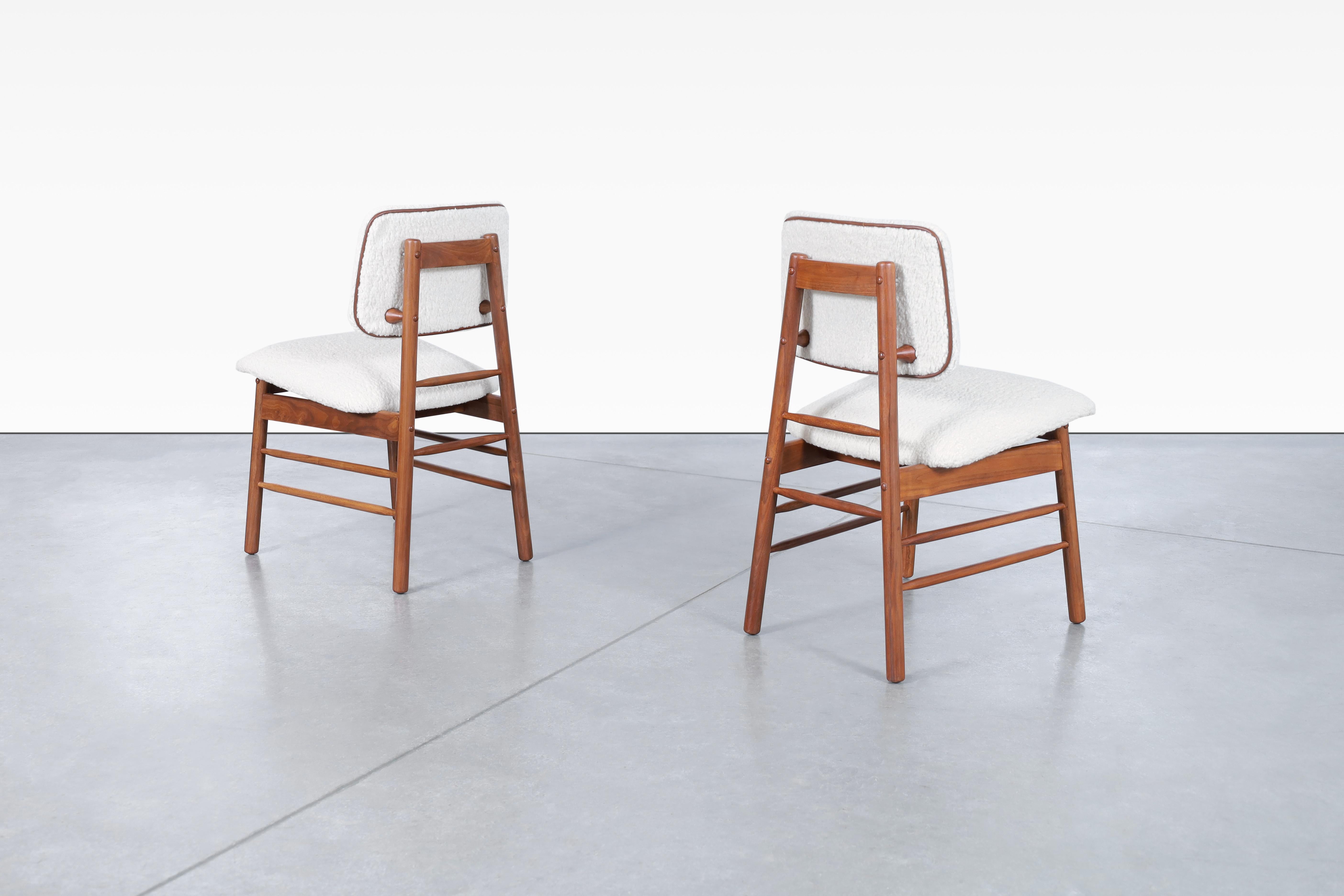 Mid Century Walnut Dining Chairs by Greta M. Grossman for Glenn of California For Sale 4