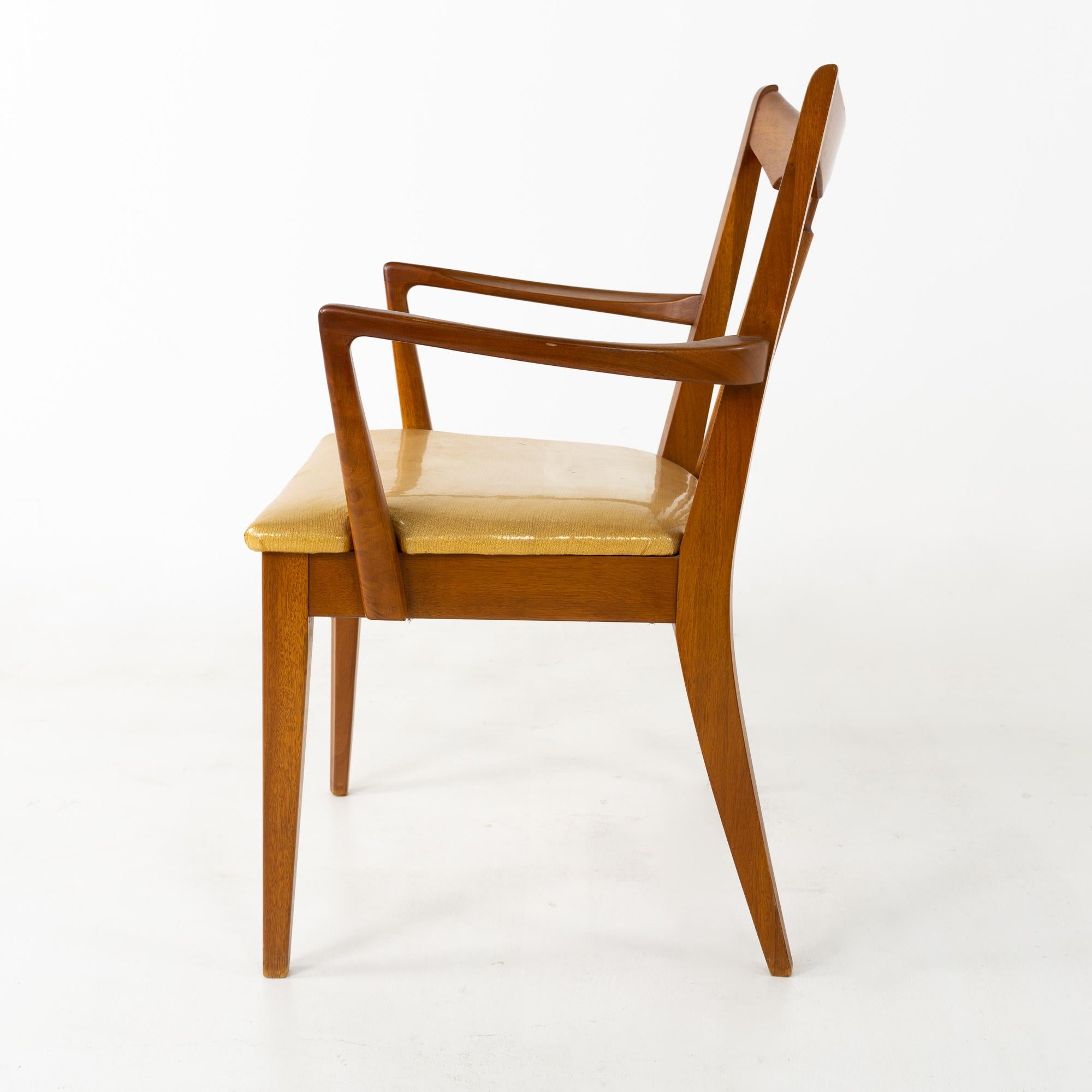 Chaises de salle à manger en noyer du milieu du siècle dernier - Lot de 6 en vente 7