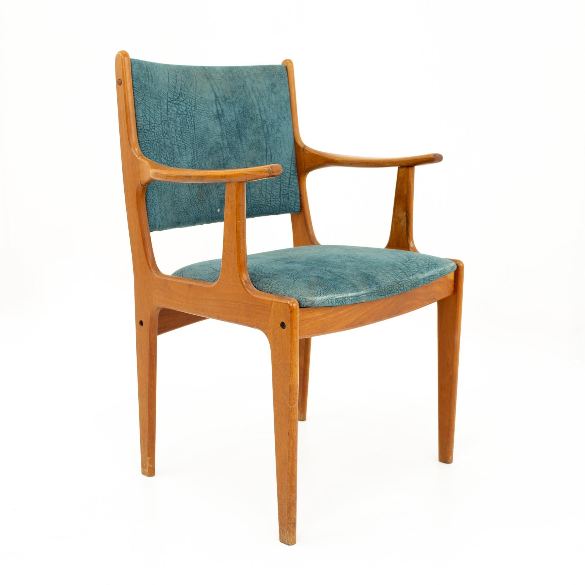 Mid Century Teak Dining Chairs, Set of 6 In Good Condition In Countryside, IL