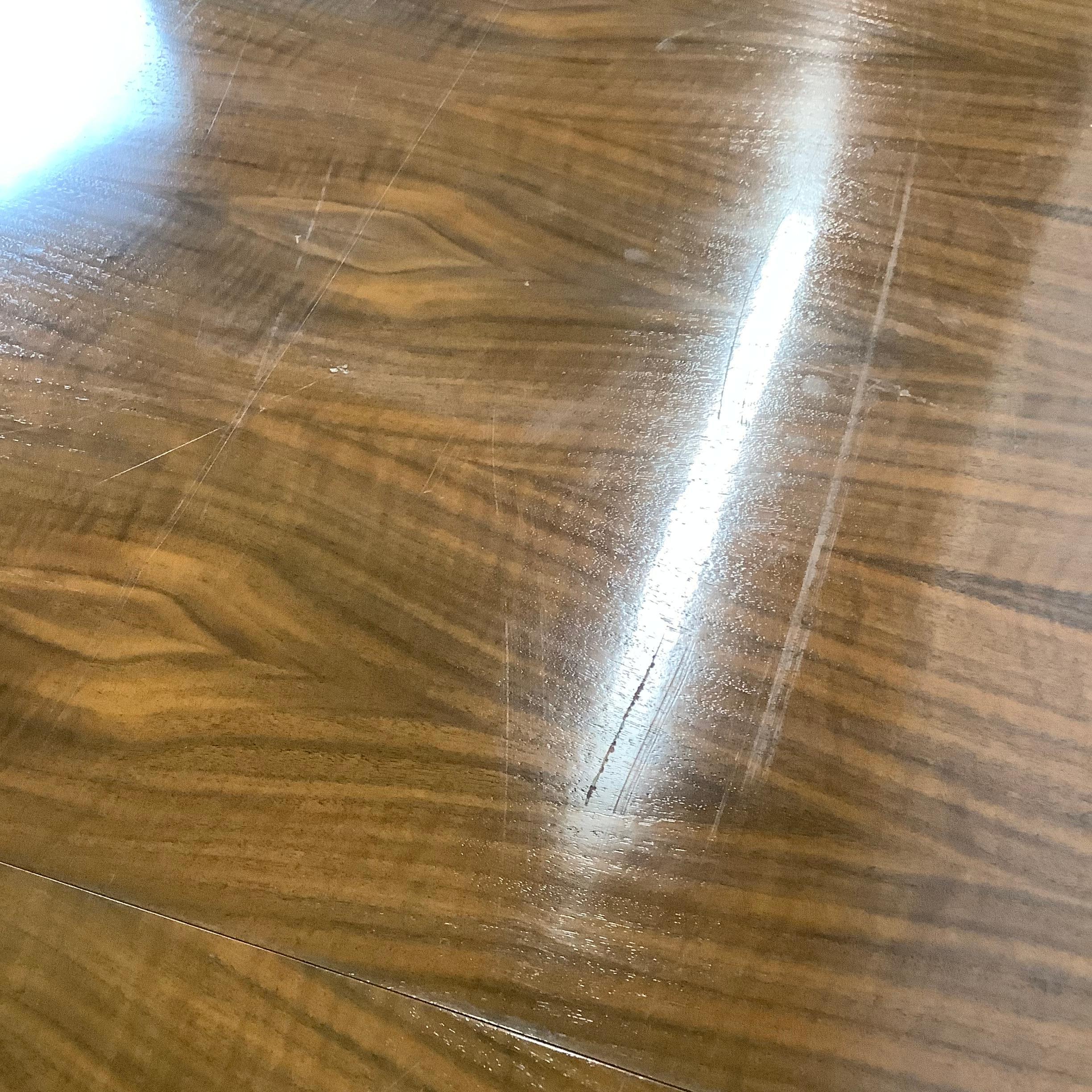 Table de salle à manger en noyer du milieu du siècle en vente 5