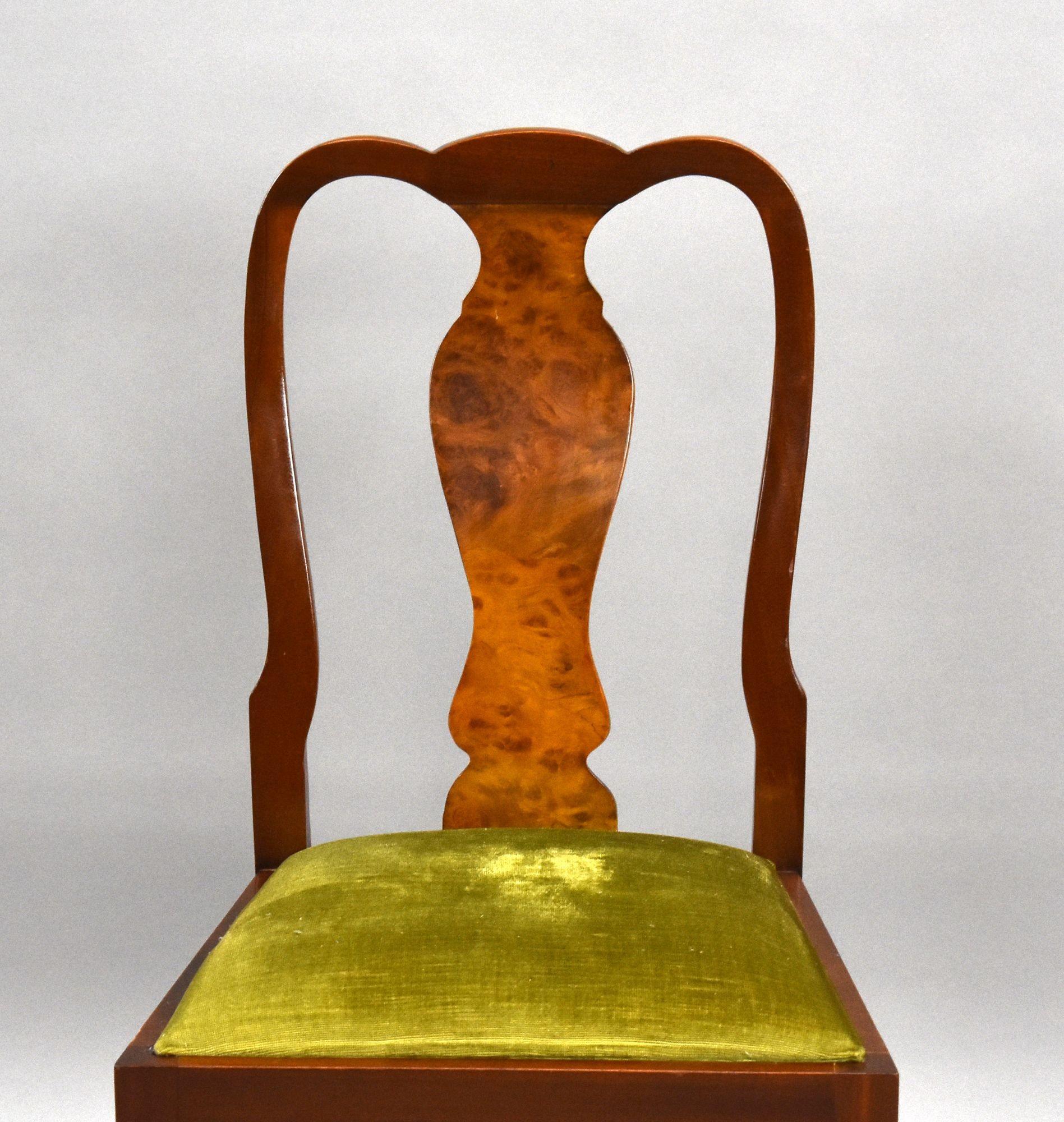 Suite da pranzo in noce del metà secolo in vendita 11