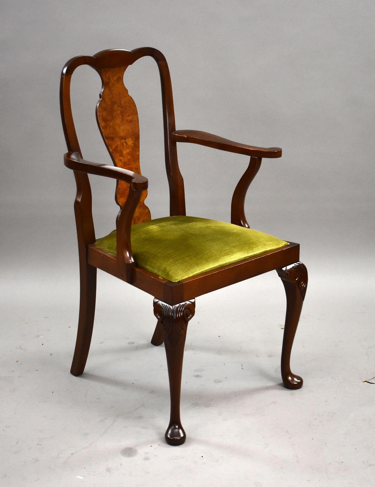 Suite da pranzo in noce del metà secolo in vendita 13