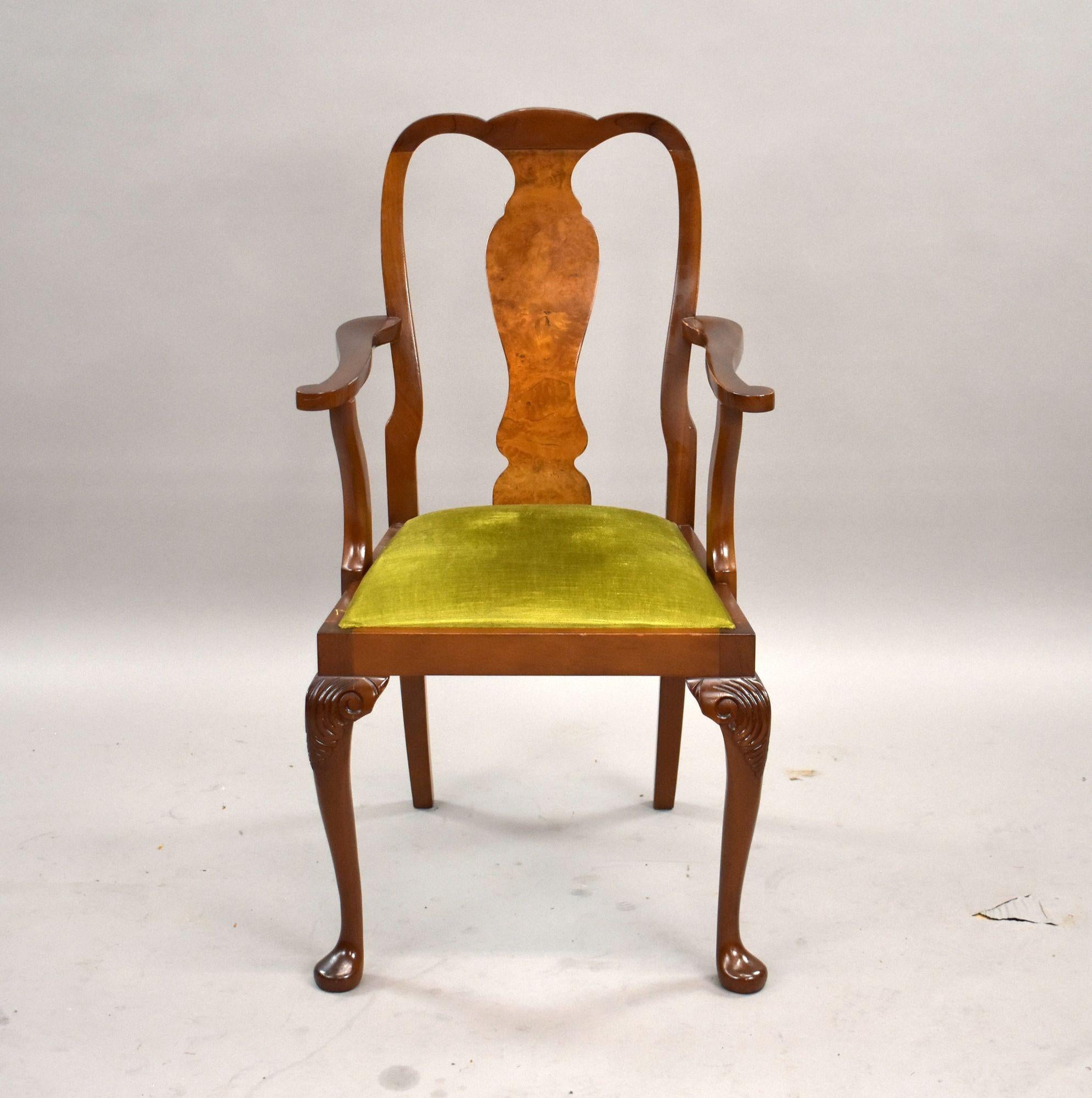 Suite da pranzo in noce del metà secolo in vendita 14