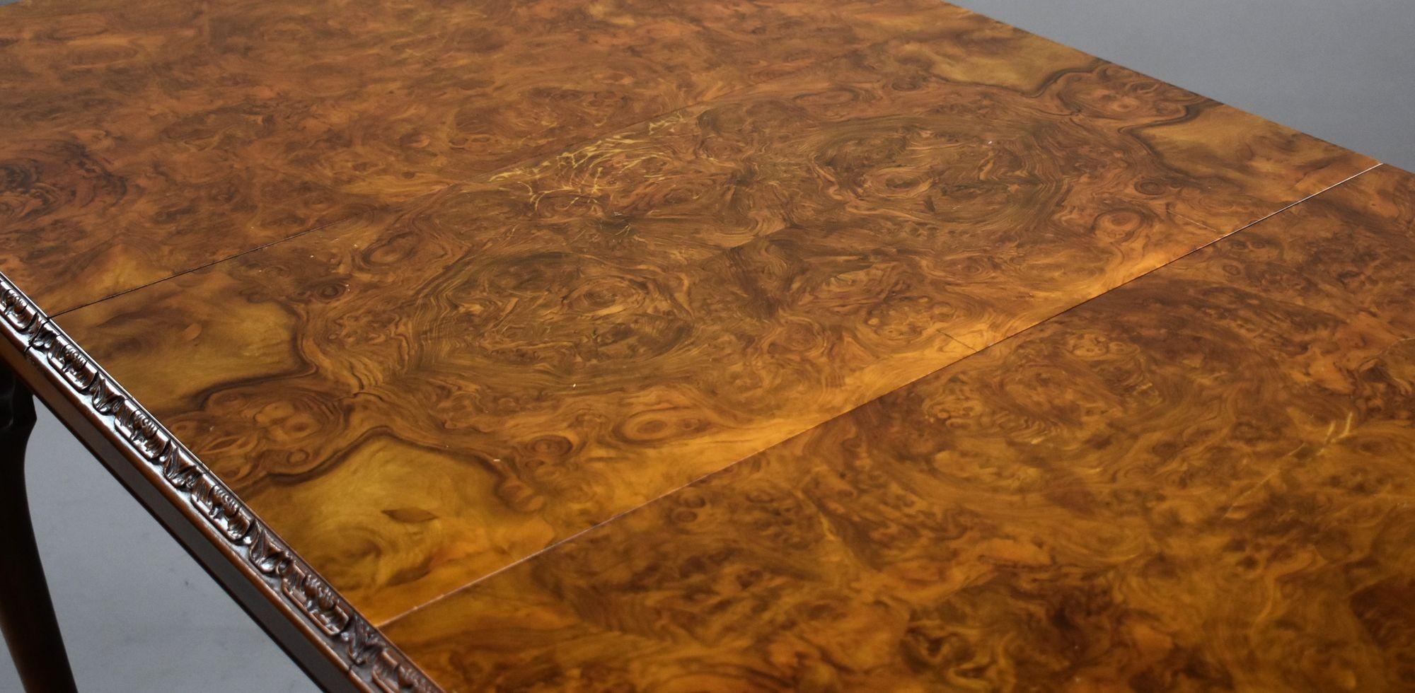 Noce Suite da pranzo in noce del metà secolo in vendita