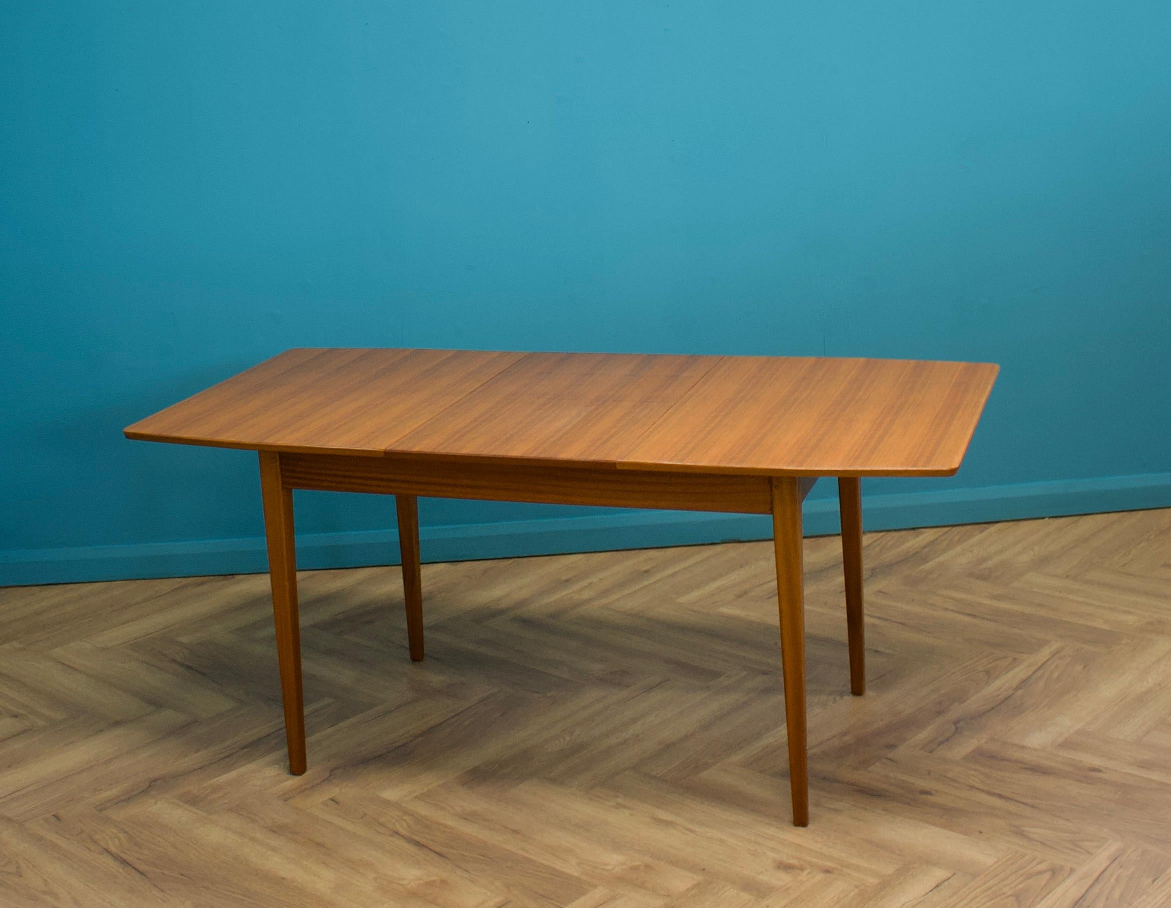 Mid Century Walnut Dining Table, 1960s In Good Condition For Sale In South Shields, GB