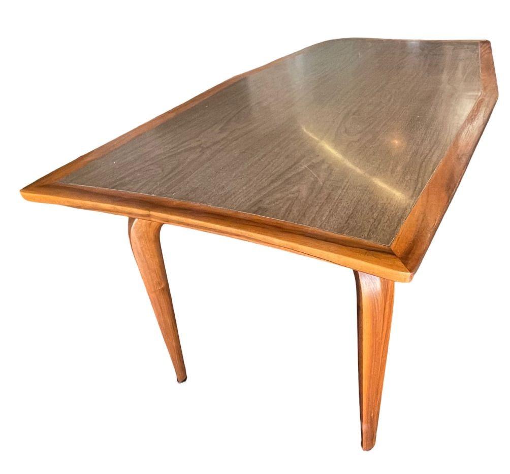 Milieu du XXe siècle Table de salle à manger du milieu du siècle dernier par Maurice Bailey pour Monteverdi Young en vente