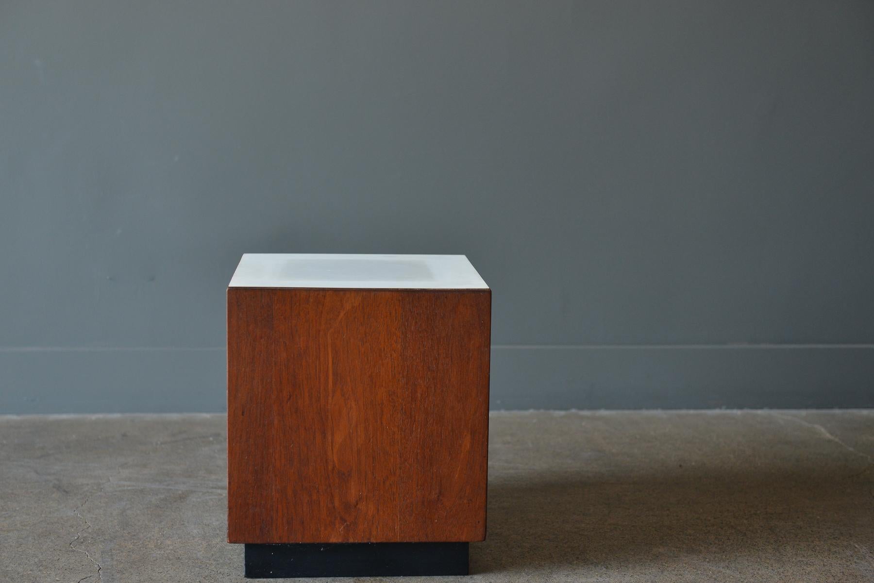 Midcentury Walnut Display Cubes or Side Tables, circa 1970 2